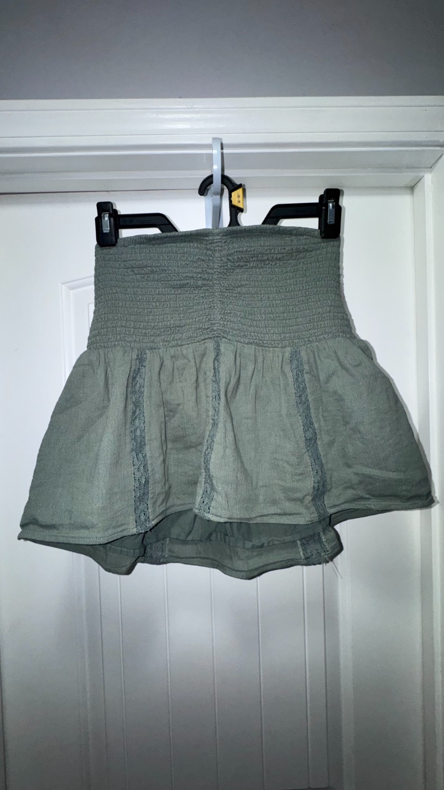 American Eagle Sage Green Smocked Lace Boho Top Size Small