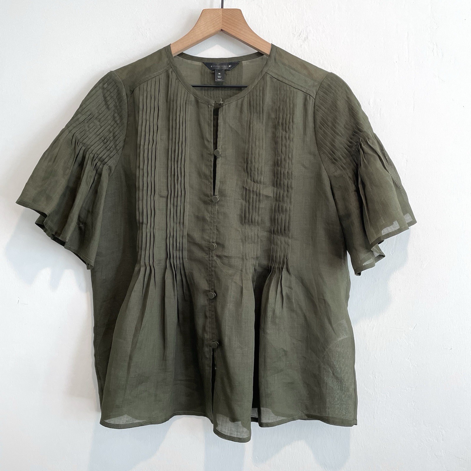 Banana Republic Women’s M 100% Ramie Semi Sheer Pintuck Top Olive Green