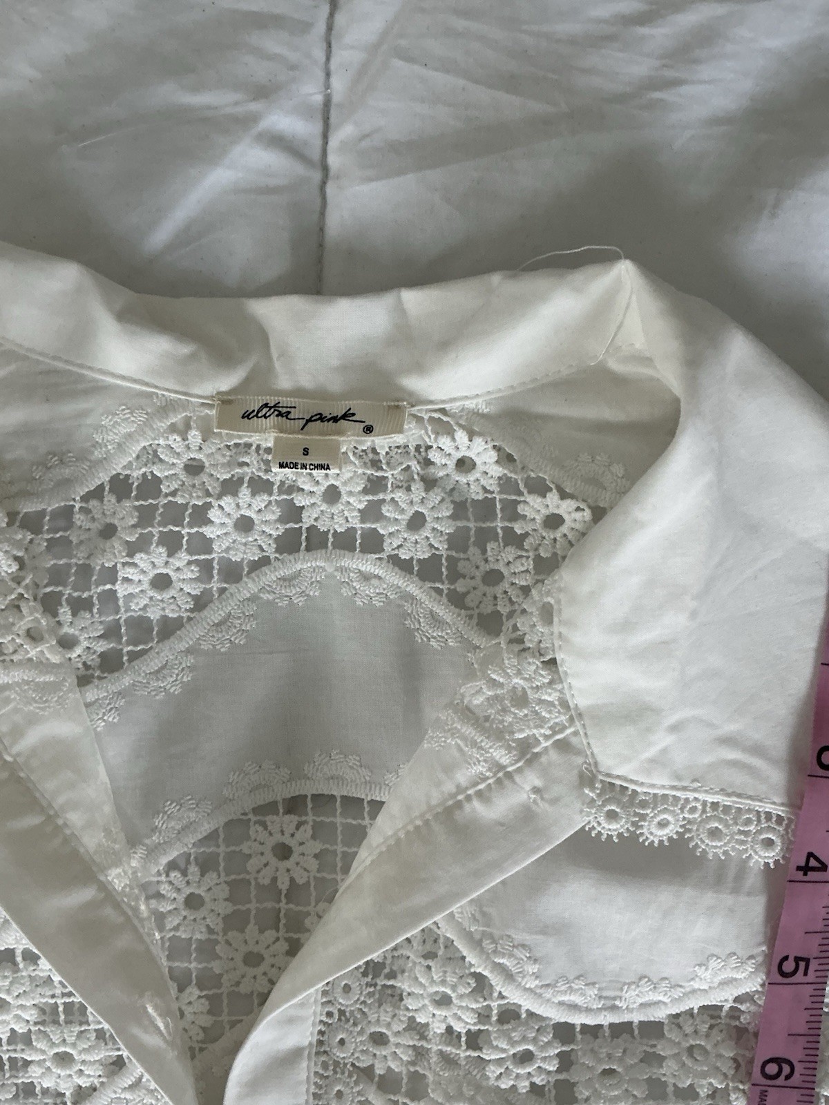Ultra Pink Floral Lace Collared Button Front Blouse S Short Sleeve Scalloped Hem