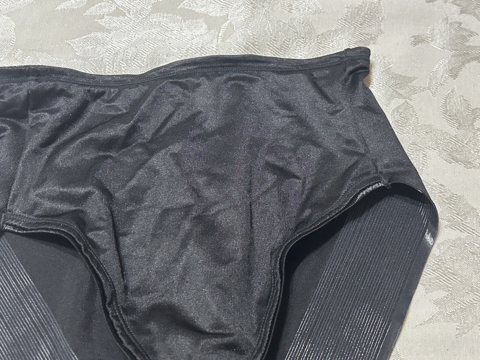TC FINE INTIMATES Waistline Black Medium Control Brief Womens M #317