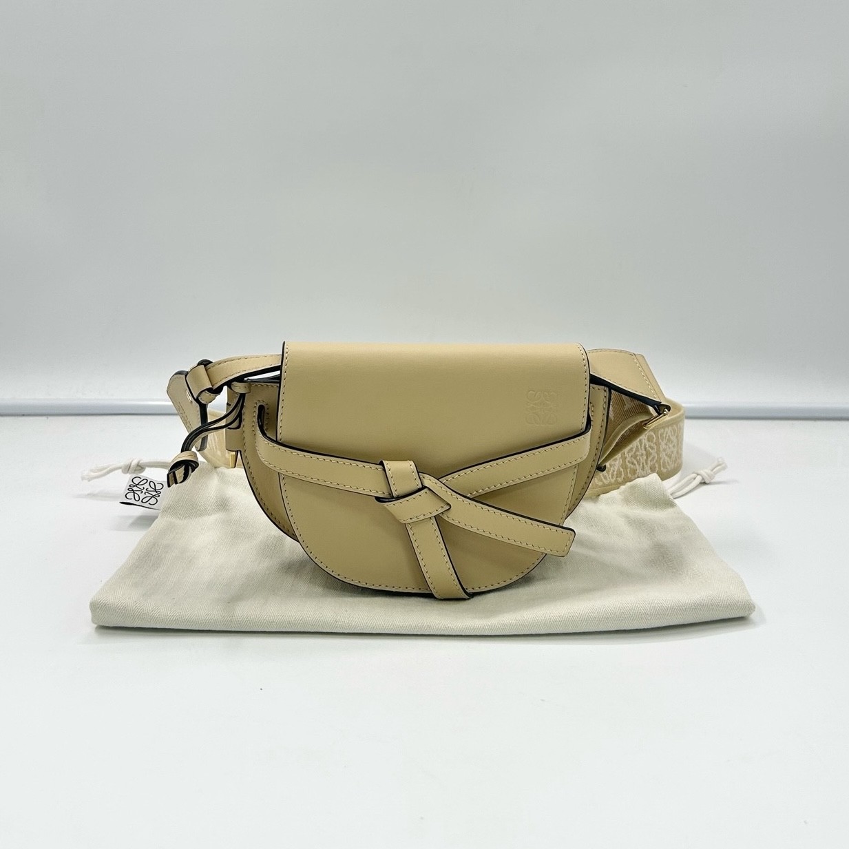 Loewe Pre-Owned Authentic Saddle Bag Yellow Free Tracked Shipping
