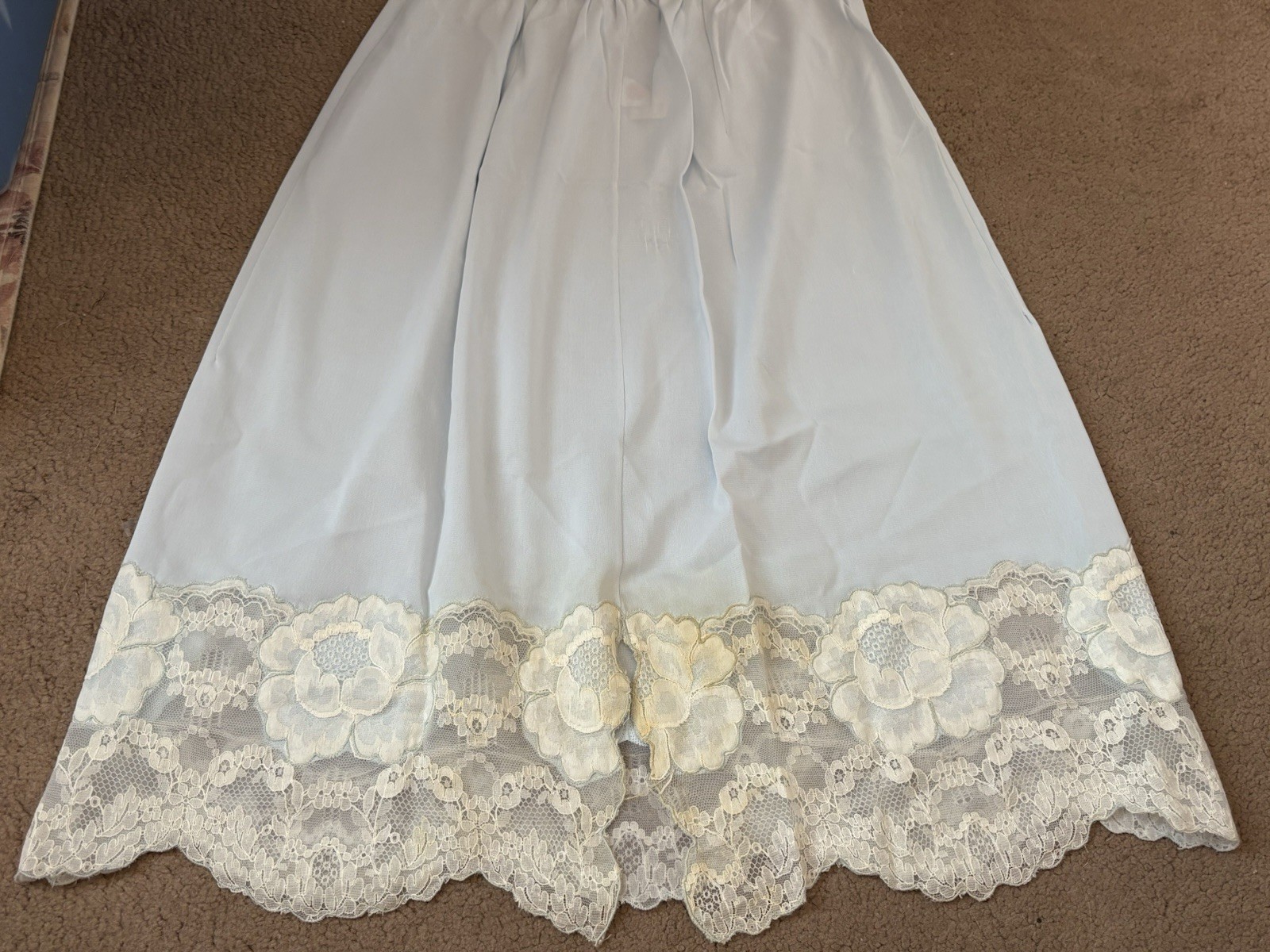 Vintage saramae lingerie 696 Light blue slip Lace Trim Slit Has Stain Sz Medium