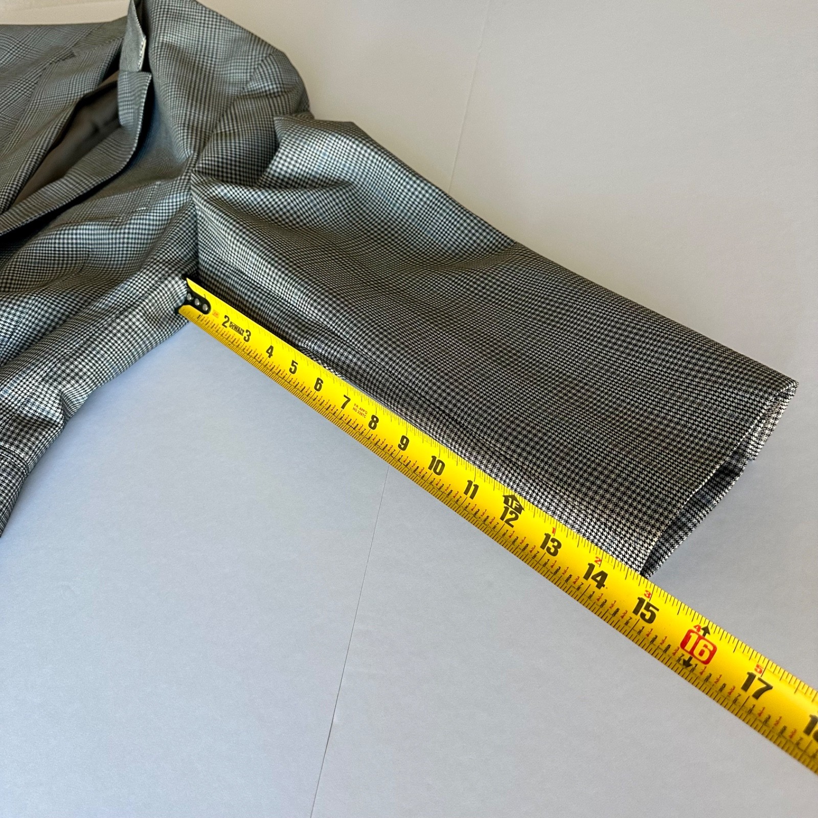 Nautica Men’s Gray Houndstooth Windowpane Sport Coat Blazer Men’s 42R Classic