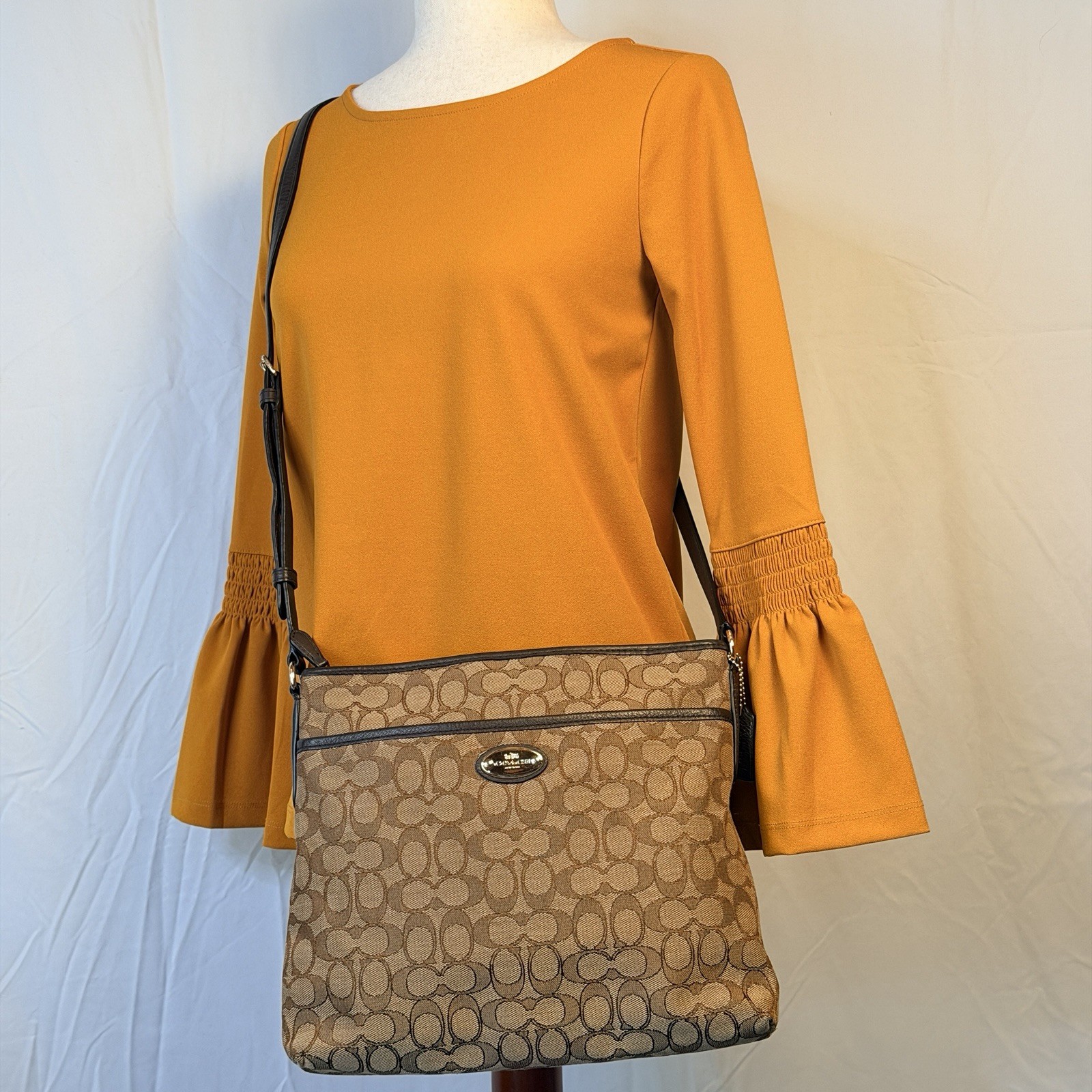 Coach Khaki File Signature Canvas Crossbody brown, travel, hands free,