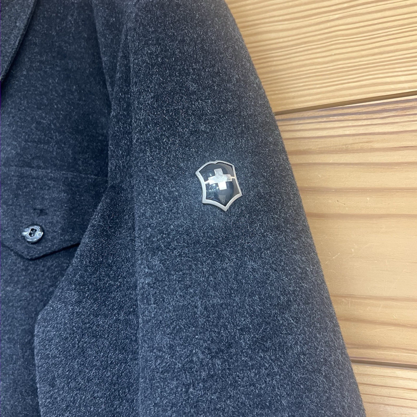 Victorinox Swiss Army Wool Field Jacket Mens Large Gusseted Gray Zip Snap HR