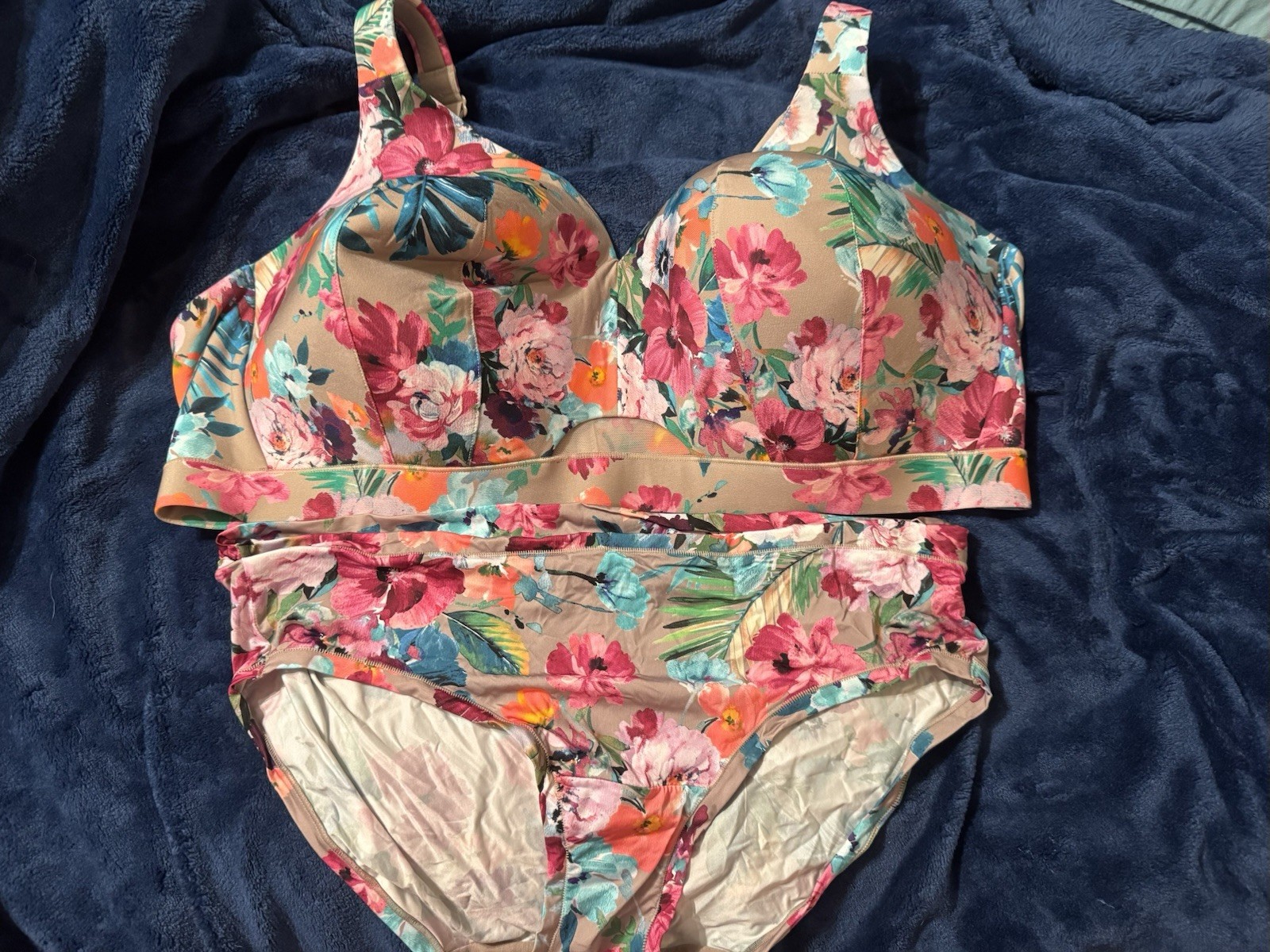 NWT Cacique Bra 48DD Beige Lightly Lined Full Coverage No Wire Plus Size