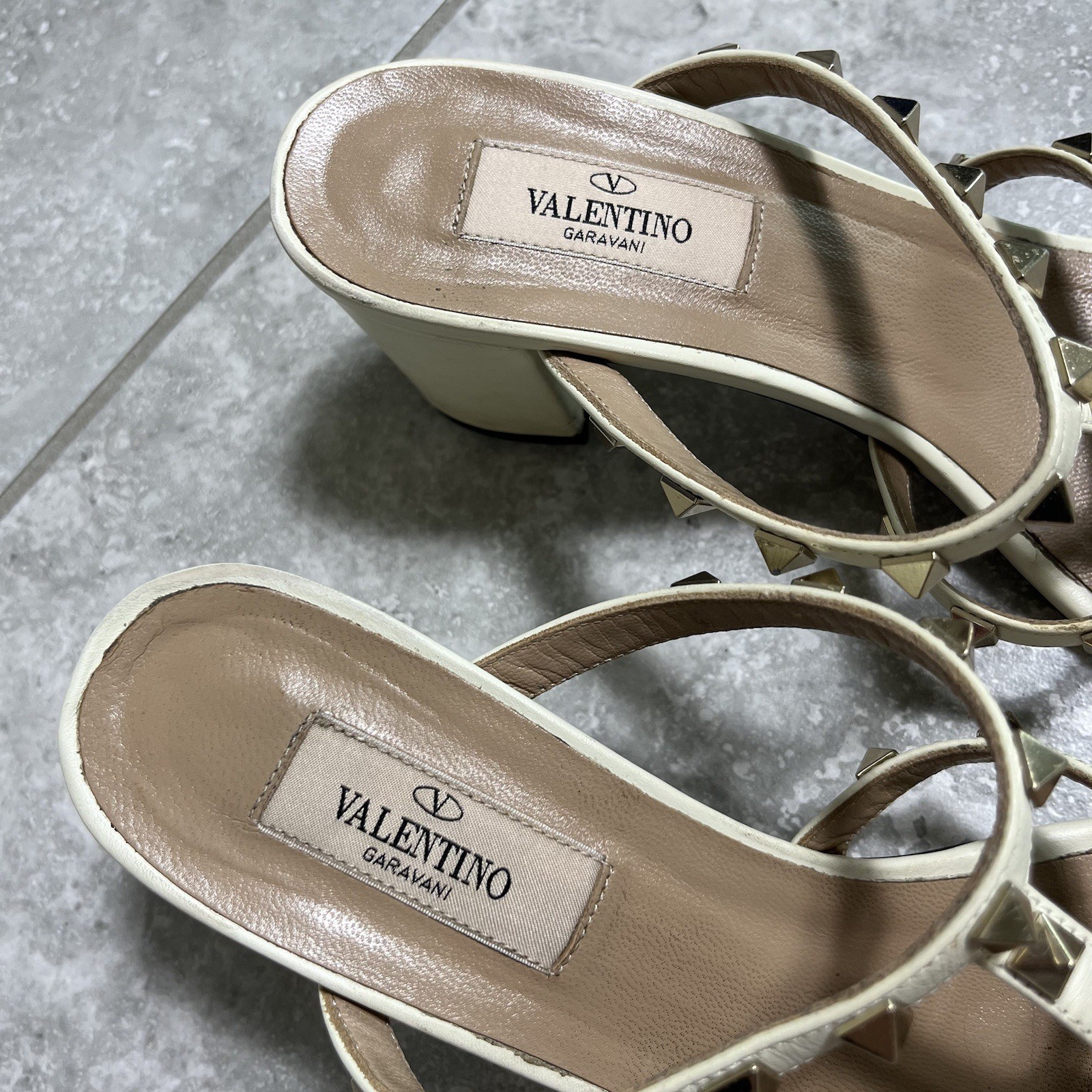 Valentino Garavani Rockstud Studded Caged Slide Sandals Leather Cream 39 8.5 US