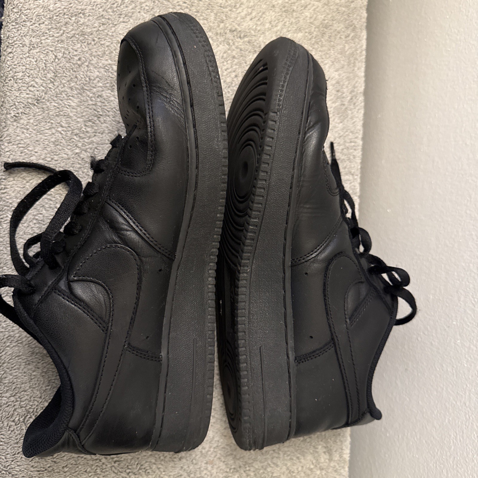 Nike Air Force 1 ’07 ‘Triple Black’ Retro Men’s Size 10.5 (CW2288-001) – EUC
