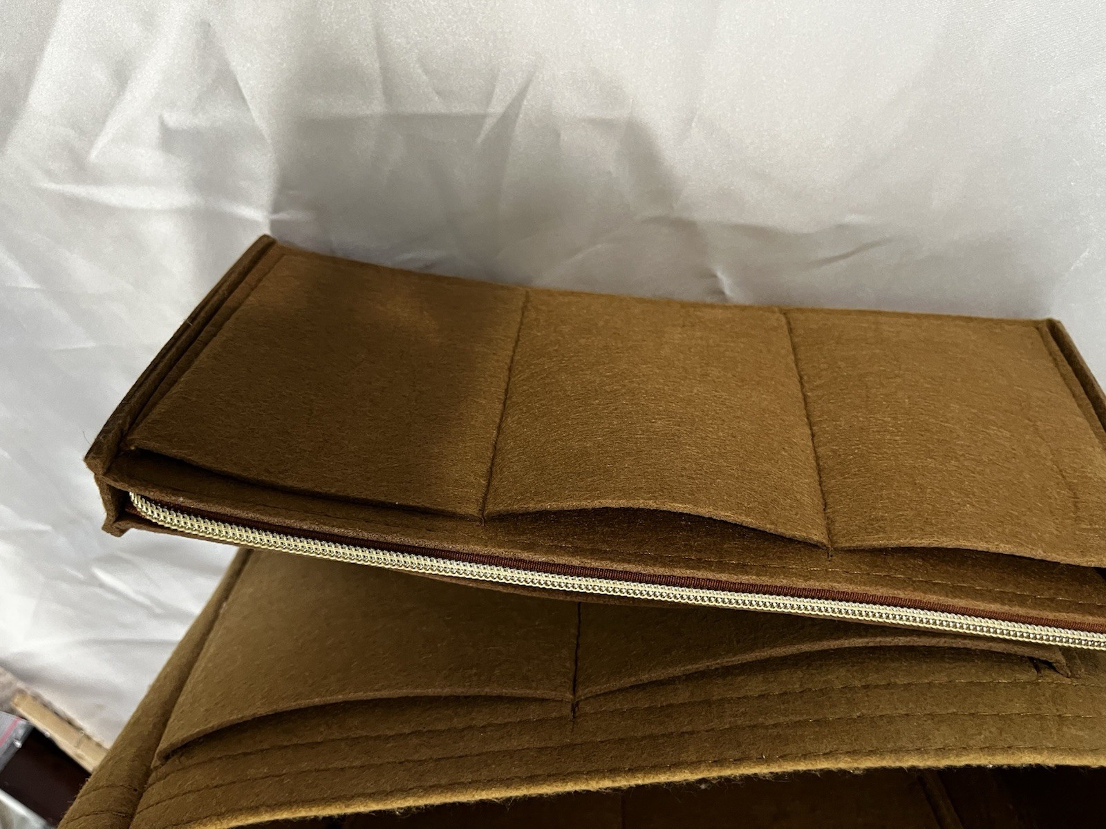 11x6x6 OMYSTYLE Felt Purse Organizer Insert in brown. Removable section