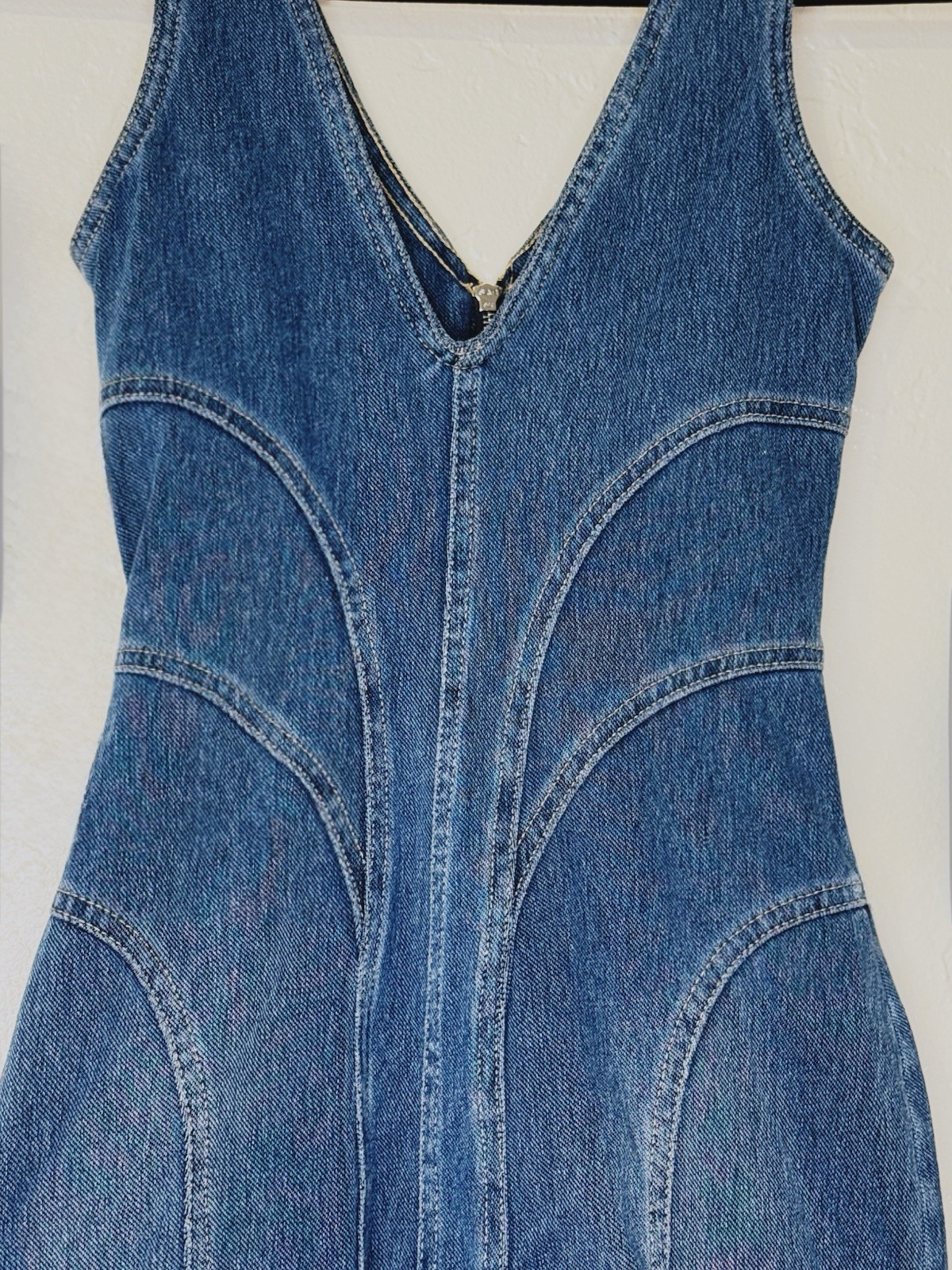 GUESS Women’s Blue Denim Bodycon Mini Dress V-Neck Sleeveless Front Zip