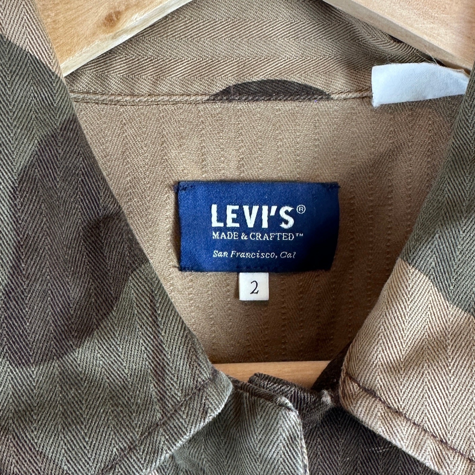 Levi’s Made & Crafted Trucker Jacket Camo Women’s Button Cropped Coat Size 2 M