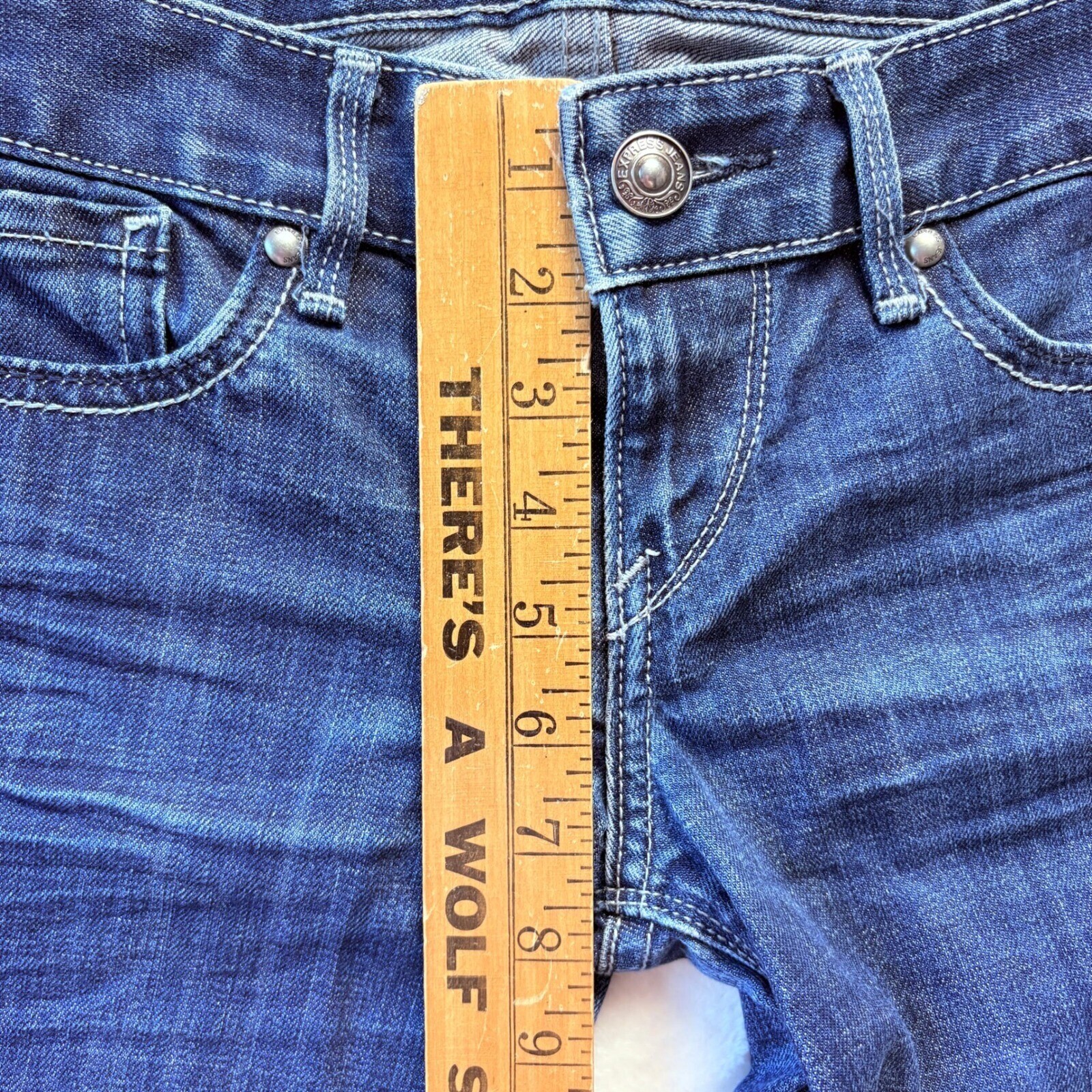 Express Jeans Women 0 Short Blue Low Rise Skinny Raised Back Pocket Design