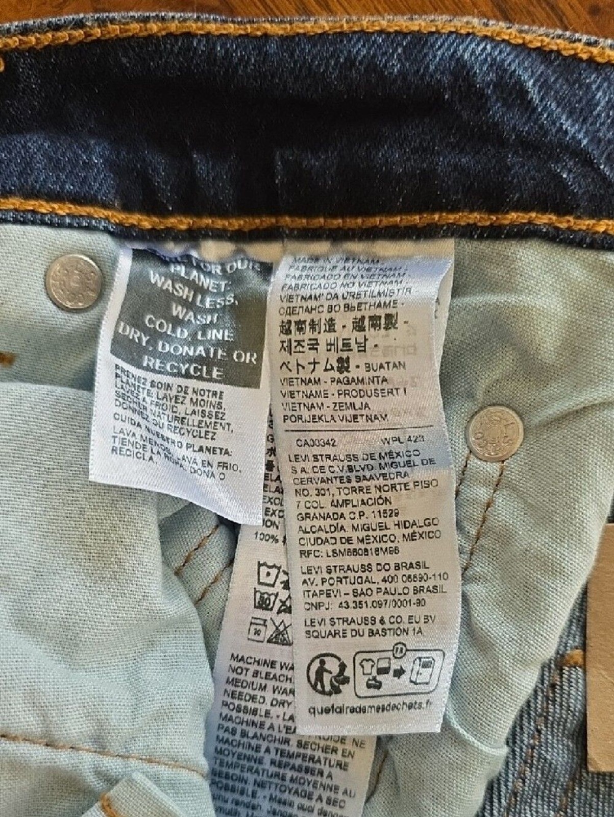 Levi’s Women’s 501 Curve Straight Leg Stretch Jeans – Mild Salsa – 26 X 30 – NEW