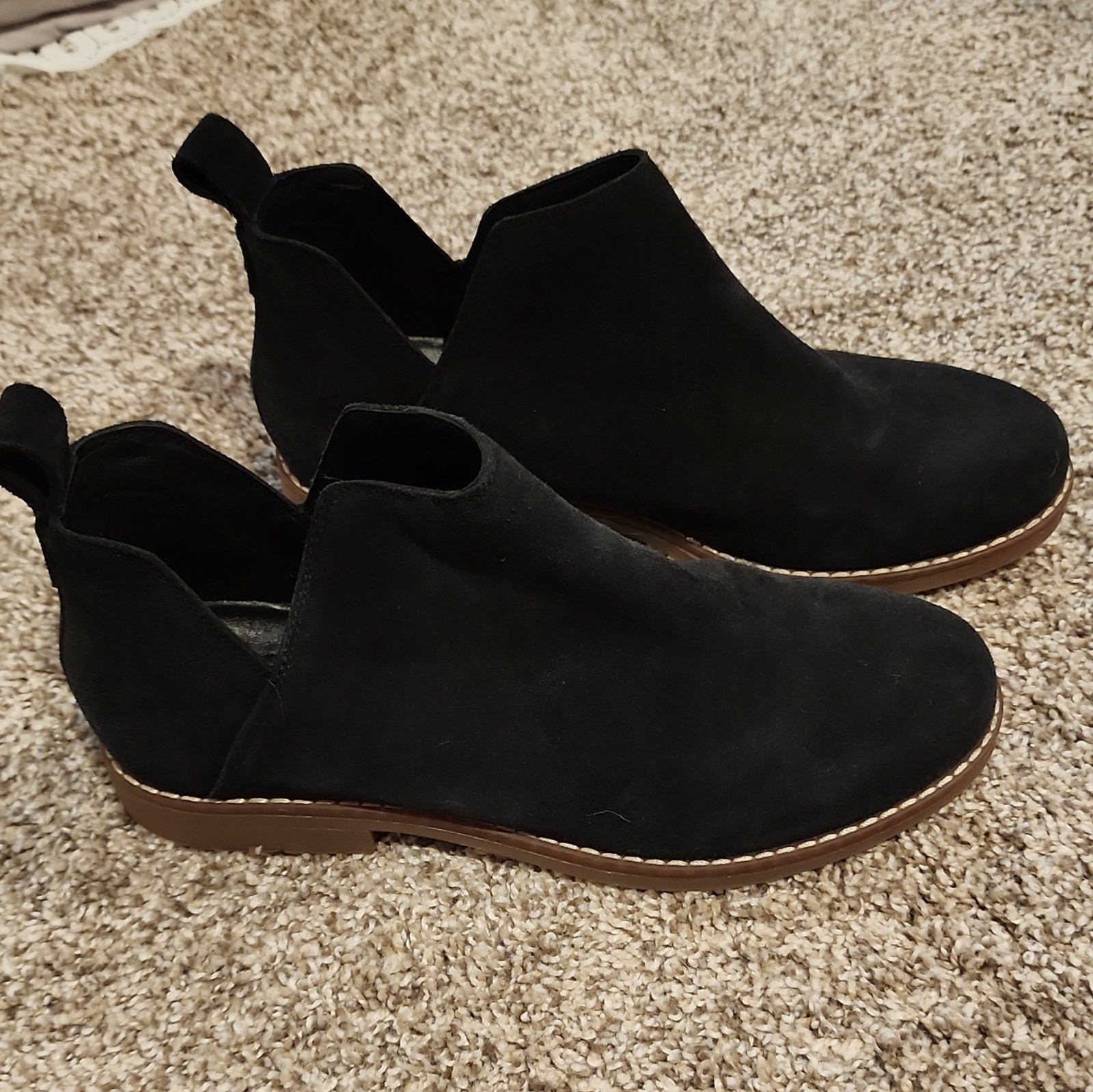 Hush Puppies Black Suede Ankle Bootie Slip On Round Toe Pull Tab US 9