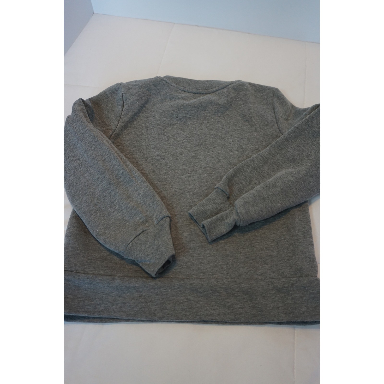 Gap Kids Bear Heart Logo Sweatshirt Gray Heather Crewneck Size S 6-7