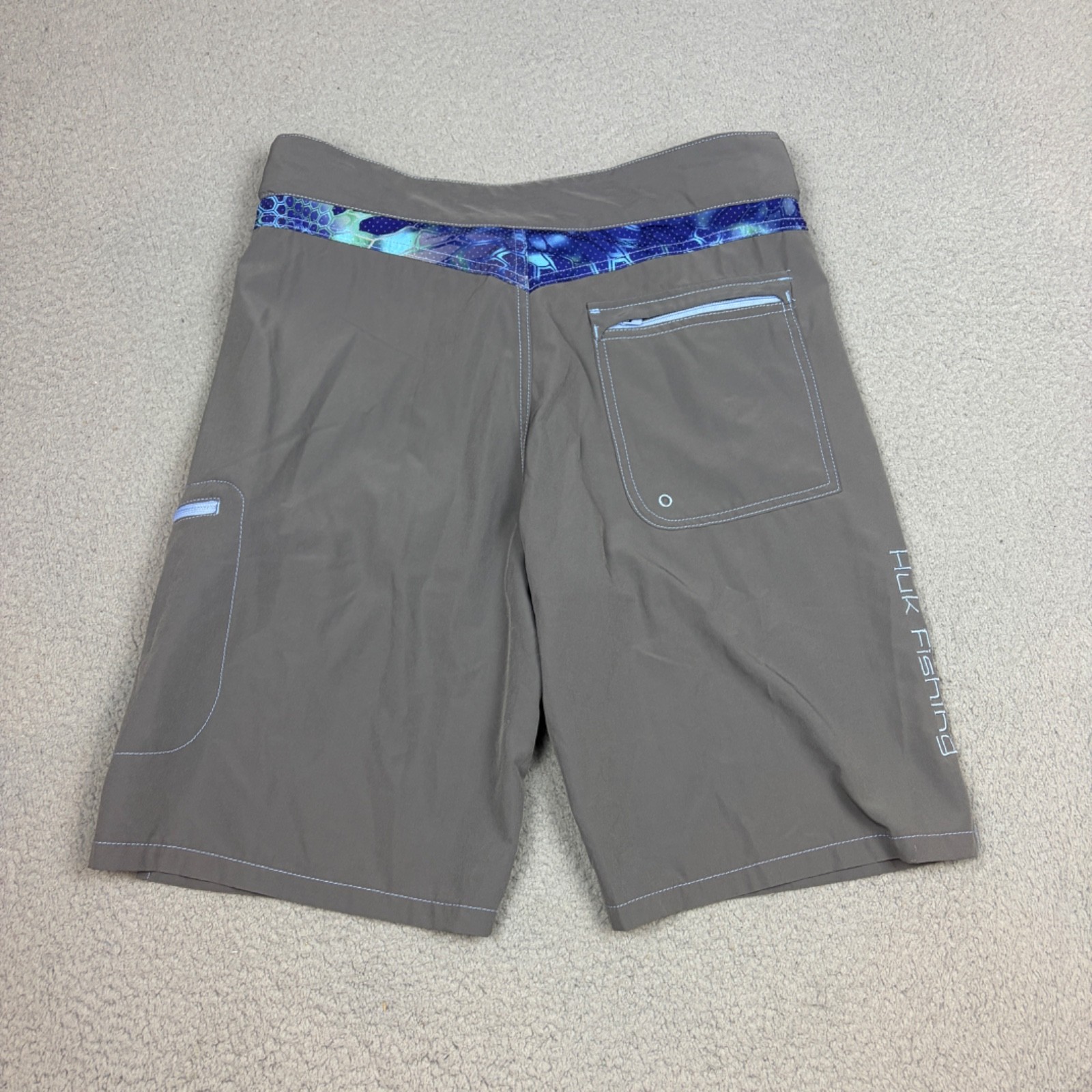 Huk Fishing Board Shorts Mens Medium Gray Stretch Swim Beach Drawsting