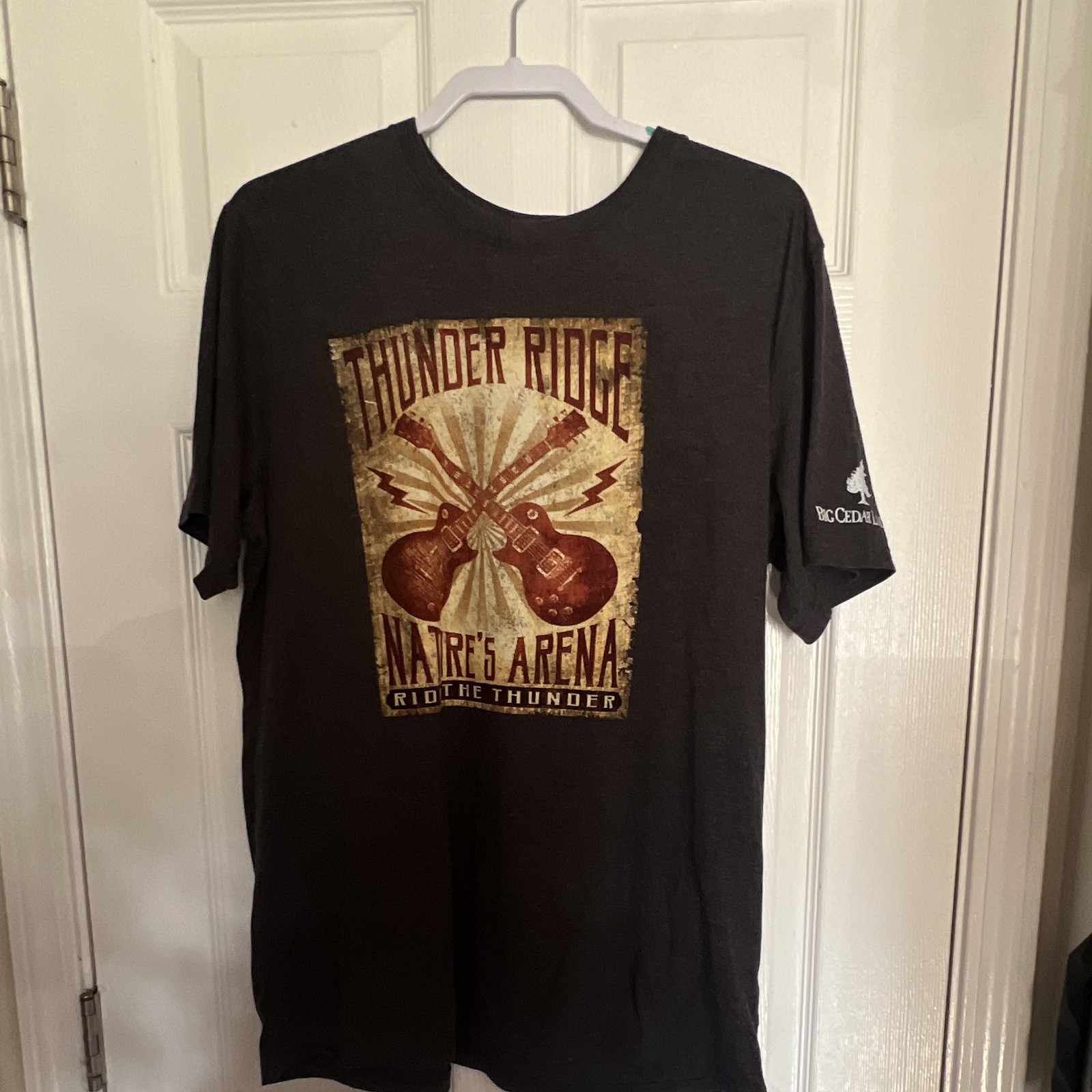 Bass Pro Shop Men’s XL Black Thunder Ridge Graphic Tee Big Cedar Lodge Print