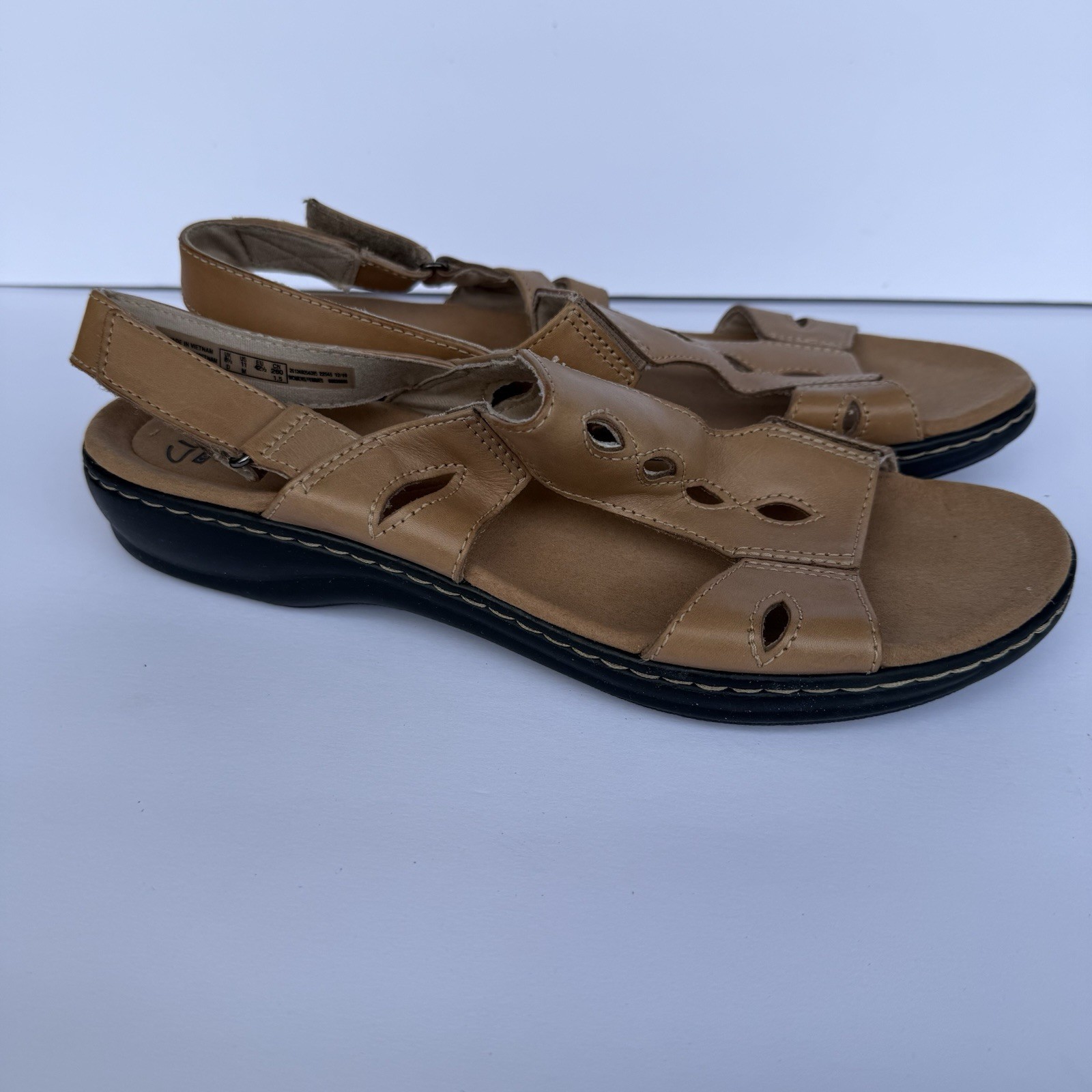 Clarks Collection Womens Soft Cushion Tan Adjustable Strappy Size 11M Sandal
