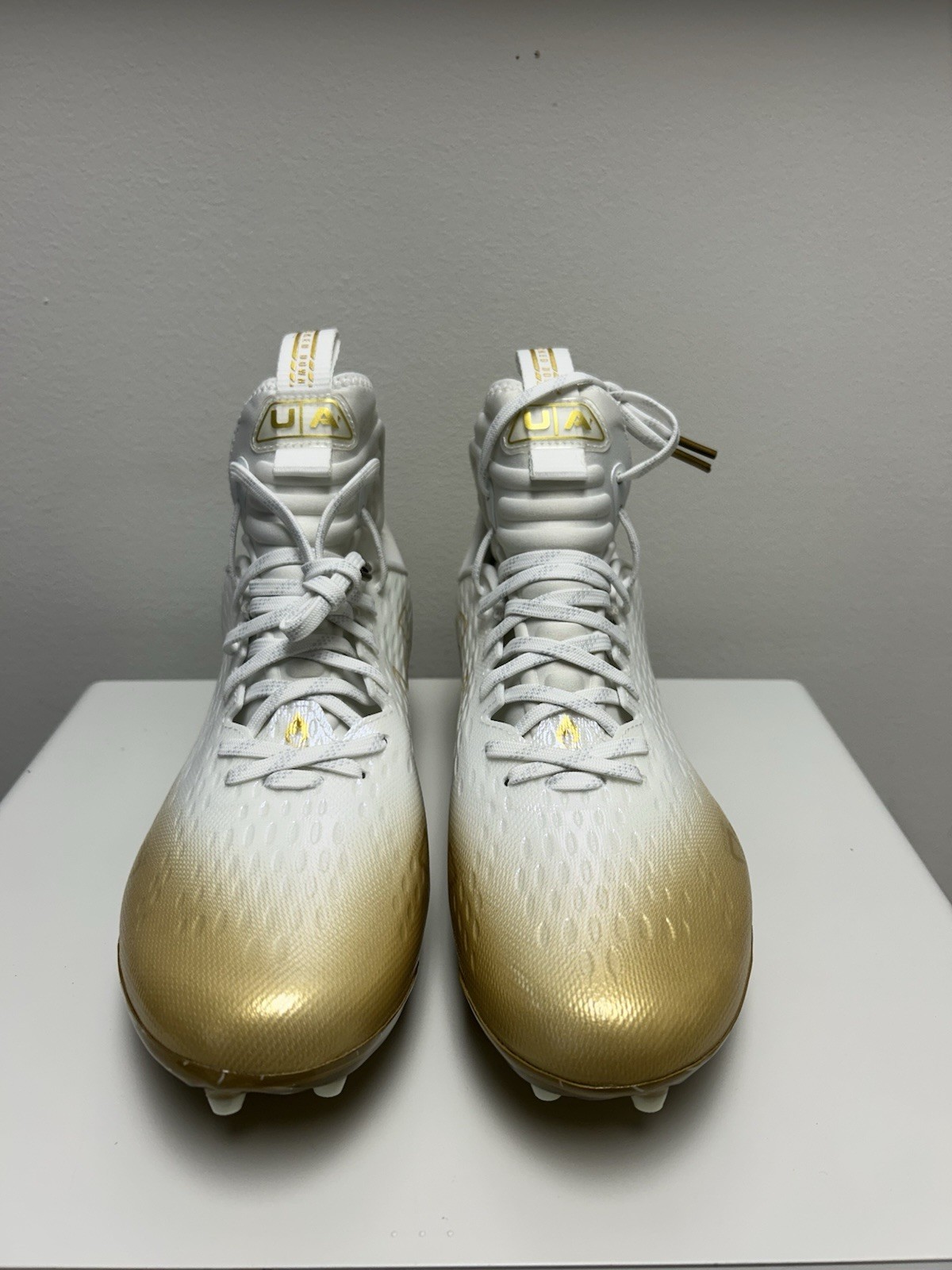 Size 11-Men’s Under Armour Spotlight Lux Football Lacrosse Cleats White Gold NEW
