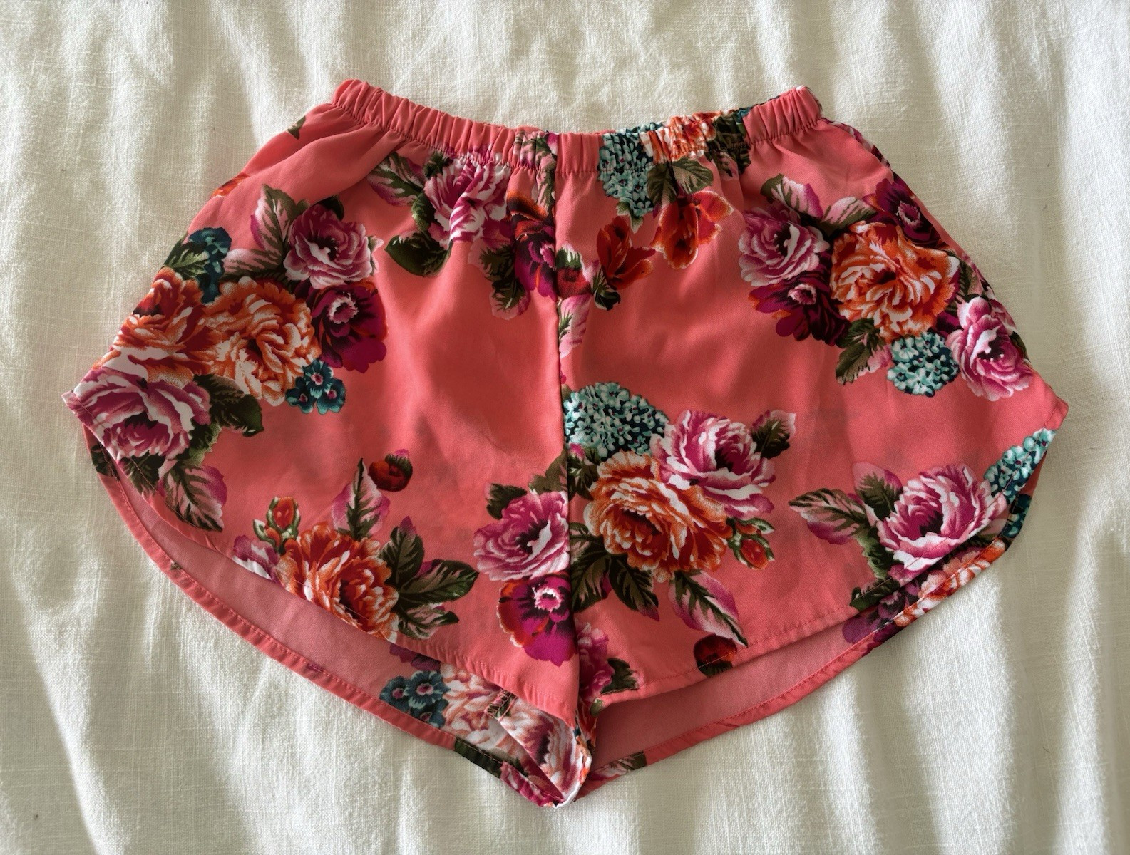 Ambiance Apparel Women’s Pink Floral Pull-On Shorts Elastic Waist Size Small