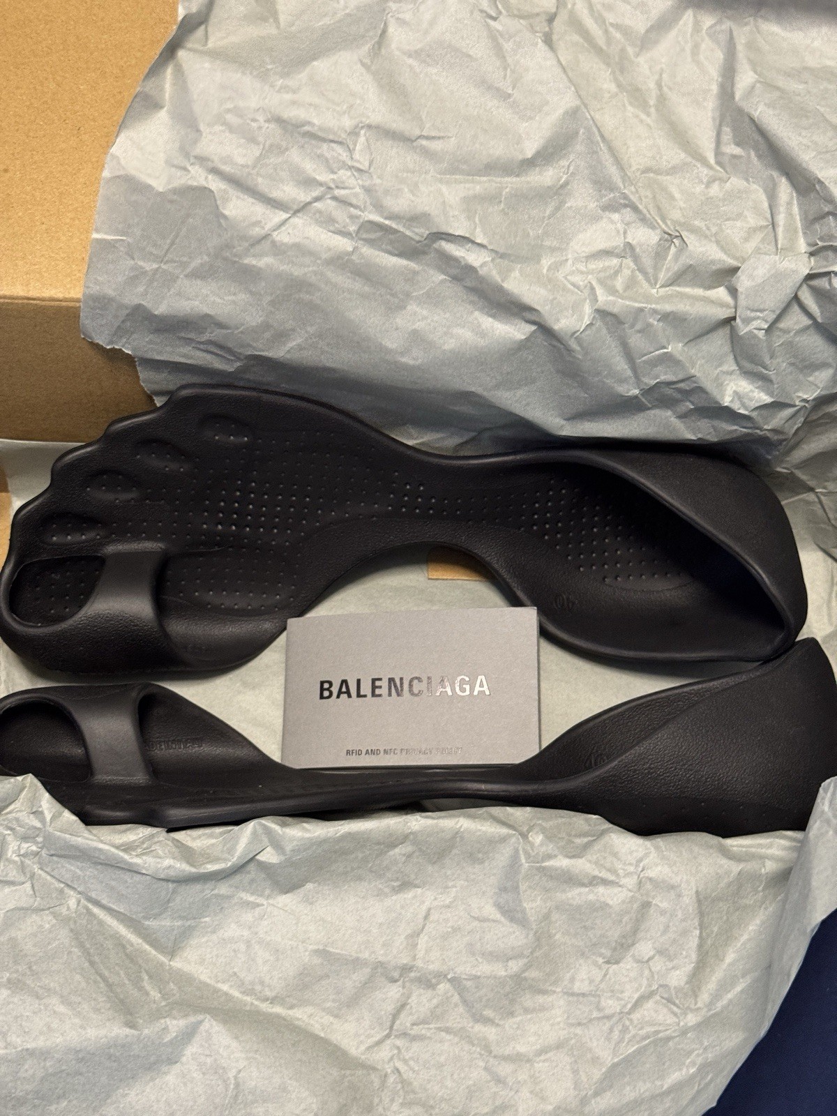 Balenciaga Zero Men’s Black Slip-On Low Top Sneaker Athletic Casual