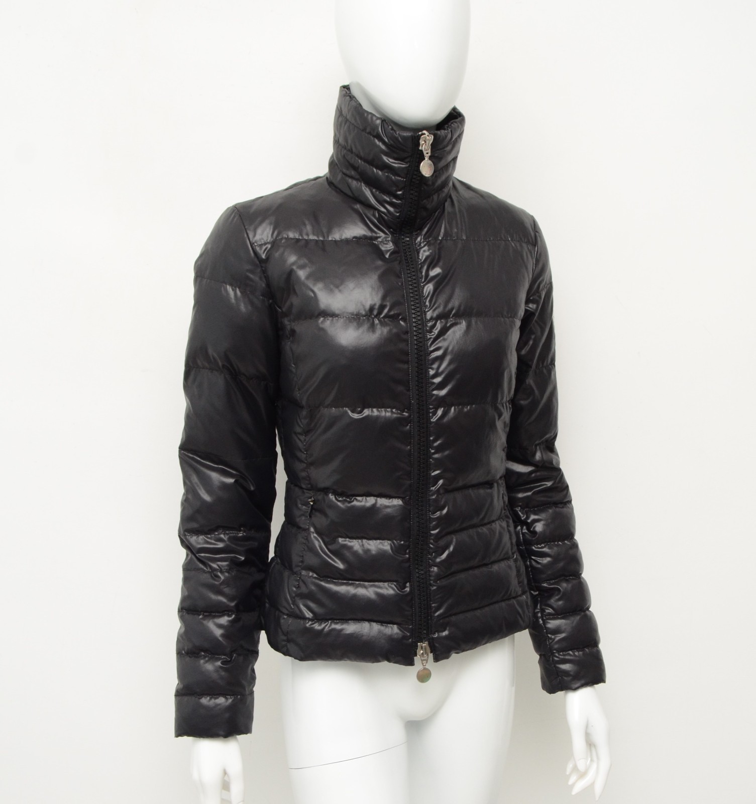 Authentic Vintage Women’s Moncler Quilted Black Down Puffer Jacket Size 1,~S
