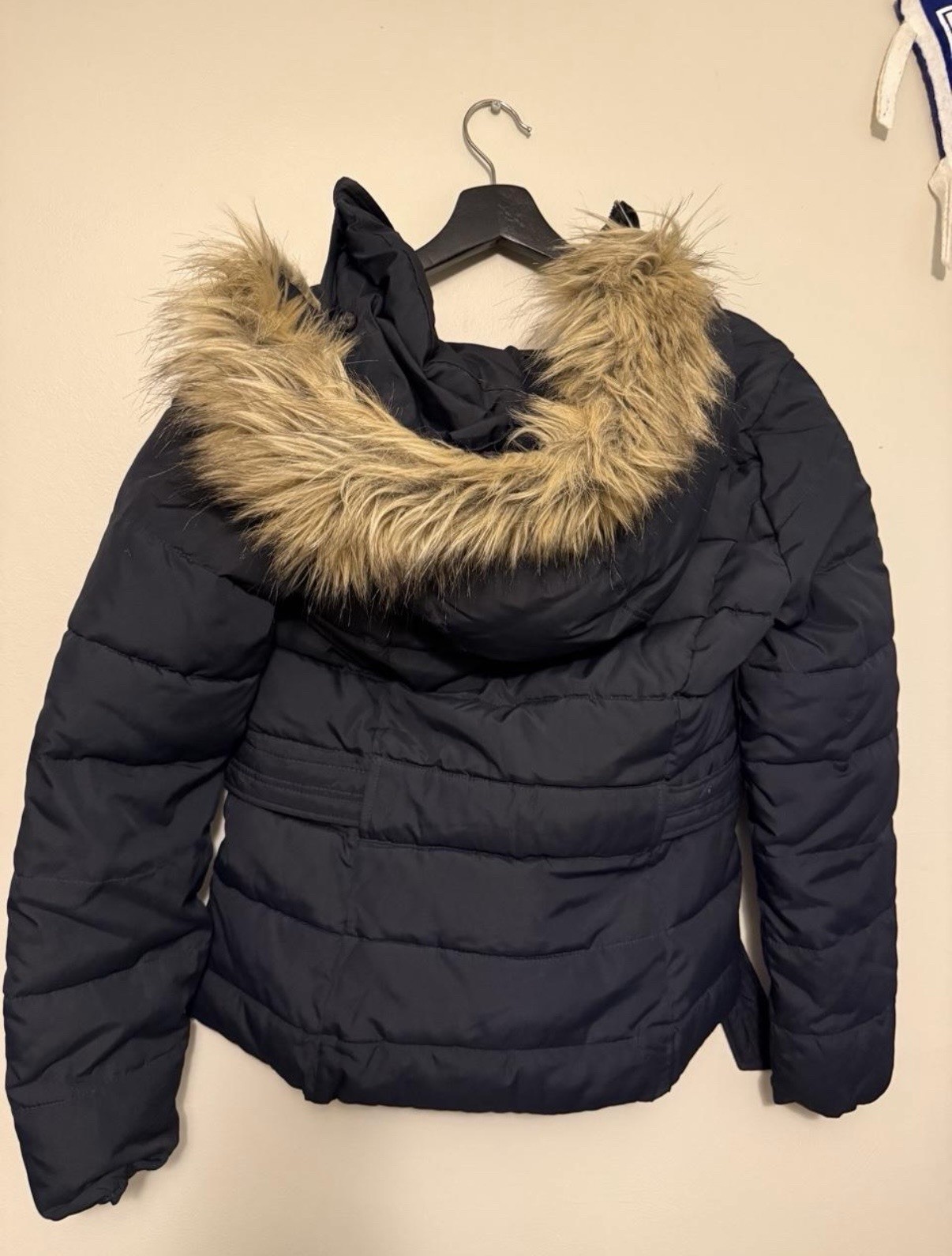 Hollister Women’s Navy Puffer Jacket Hooded Faux Fur Trim Belted Full Zip M