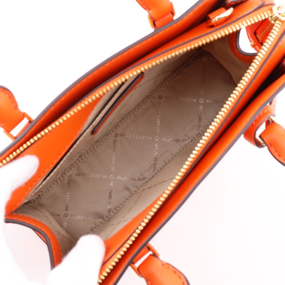 Michael Kors SHEILA Calf 2way Bag – DUTY FREE