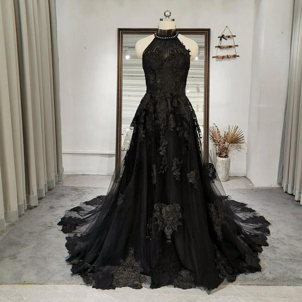 Gothic Black Lace Wedding Dresses Halter Neck Backless Sweep Train Bridal Gowns