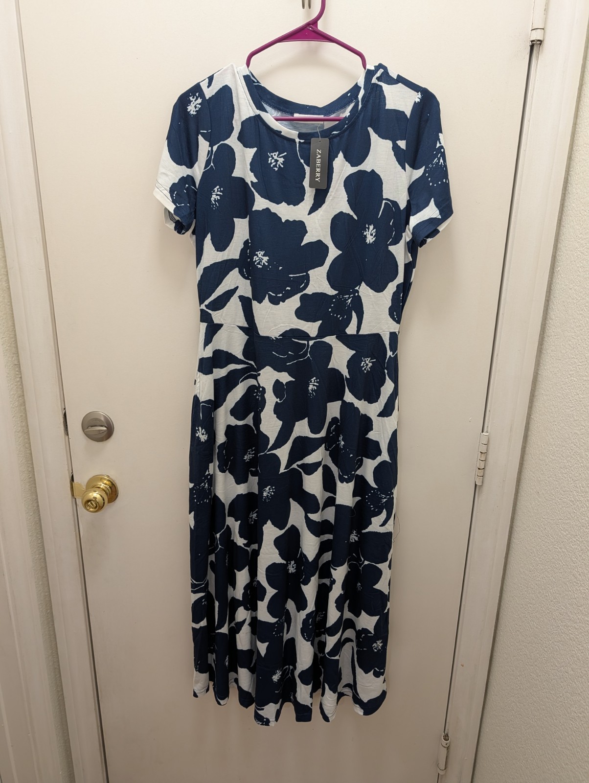 NWT ZABERRY Women’s Navy/White Floral Short Sleeve Round Neck Maxi Dress Size M