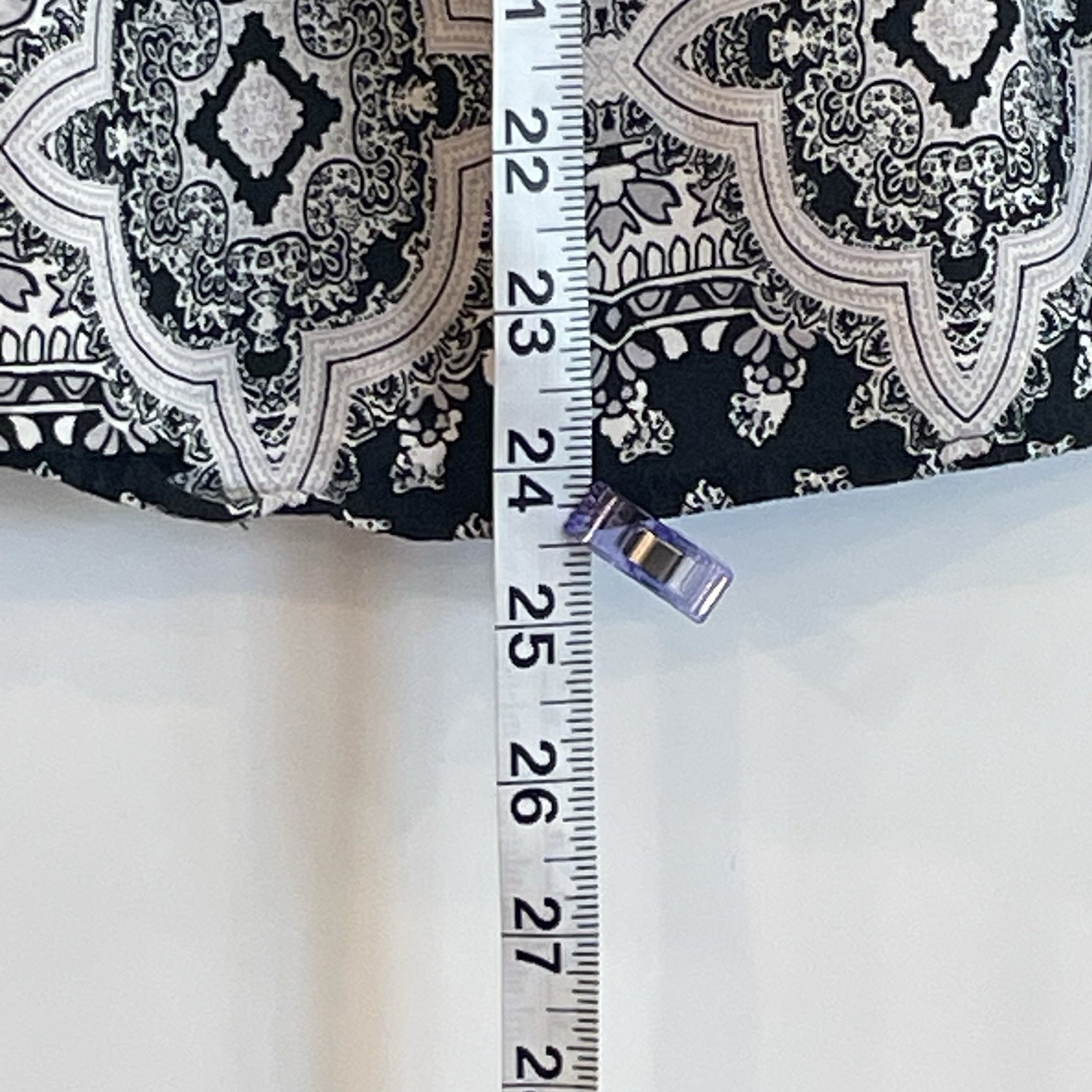MOSSIMO Boho Paisley Floral Camisole Cami Tank Top High-Neck Small Black White