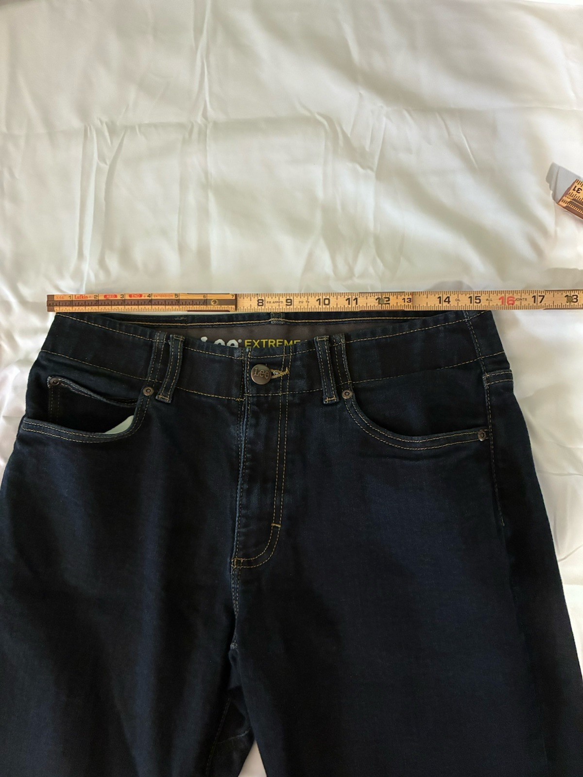 Lee Extreme Motion Straight Taper Men’s 32/32 Dark Wash Jeans