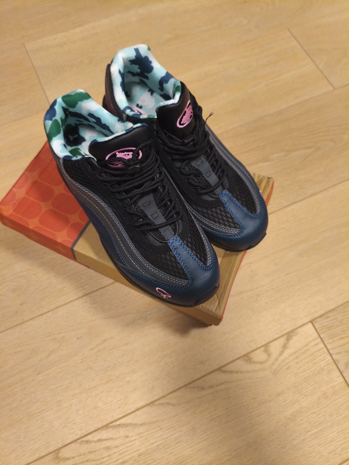 Size 9.5 – Corteiz x Nike Air Max 95 SP Rules the World – Pink Beam