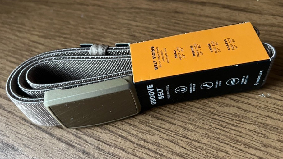 Groove Belt Low Profile -Men’s Stretch Nylon Belt W/Magnetic Aluminum Buckle .
