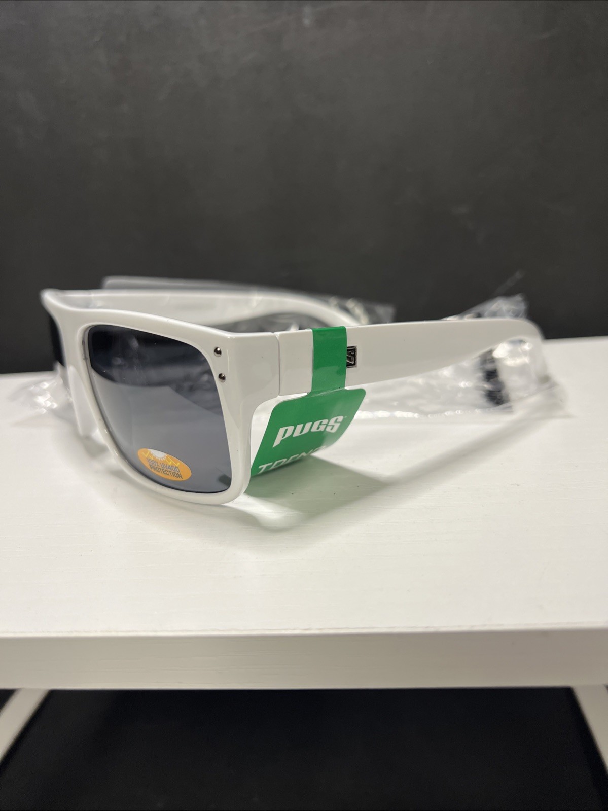 Pugs Trend T2 Sunglasses w/ White Frame & Black Colored Lenses New UV400