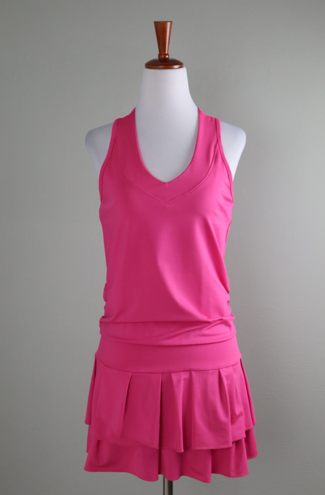 LUCKY IN LOVE $101 Solid Pink Stretch Tennis Pickleball Dress Size Medium 8 / 10