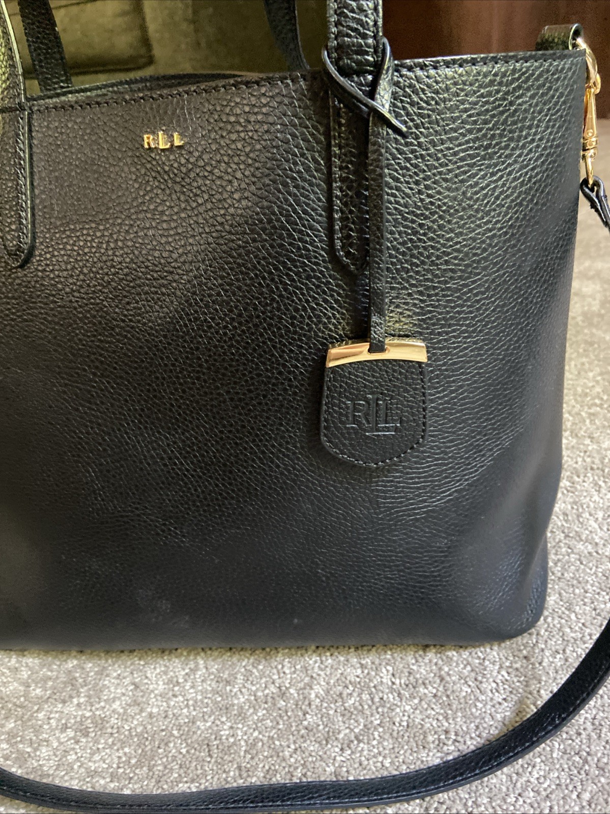 Lauren Ralph Lauren Black Med Size 100% Polyurethane Tote Classy Classic