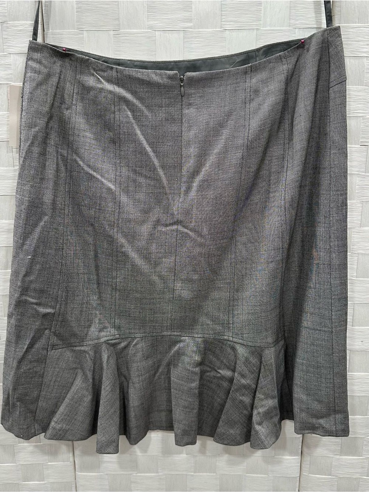 Tahari Arthur S. Levine Gray 2-Piece Skirt Suit Set Size 14 NWT Career Office