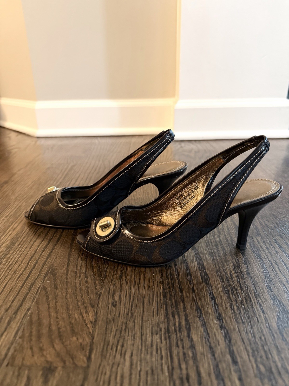 VTG Coach Brook Brown Logo Jacquard Turn Lock Peep Toe Slingback Heels Sz 6.5 B
