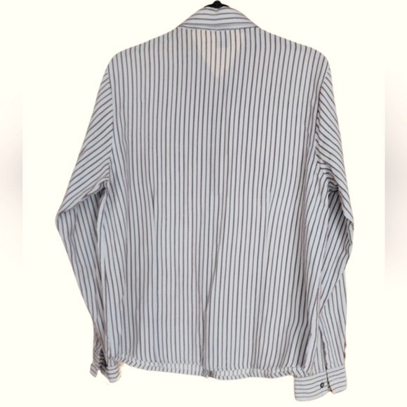 Isabella Bird Women’s Button-up Blouse Medium Size