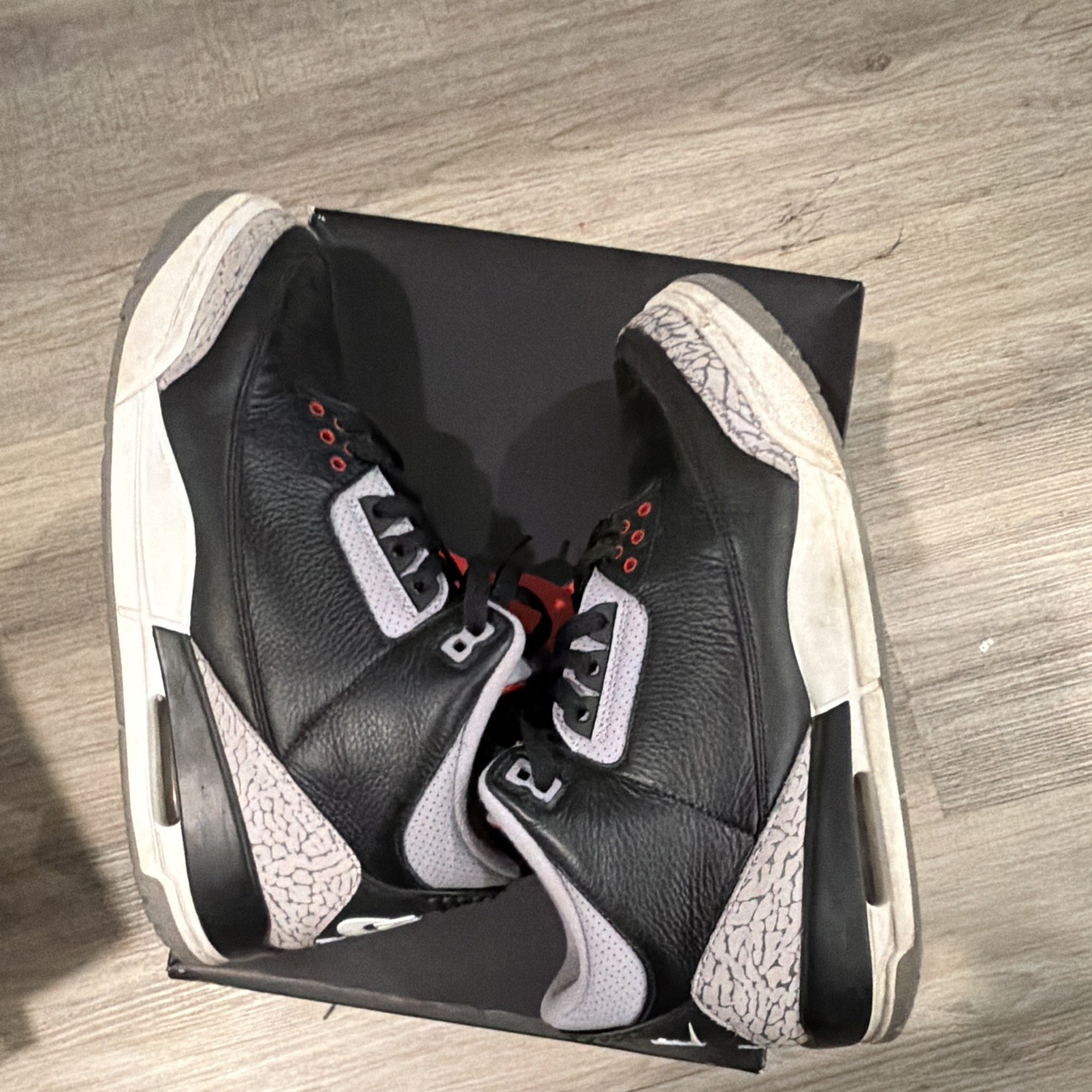 Air Jordan 3 Retro OG 2024 Black Cement used