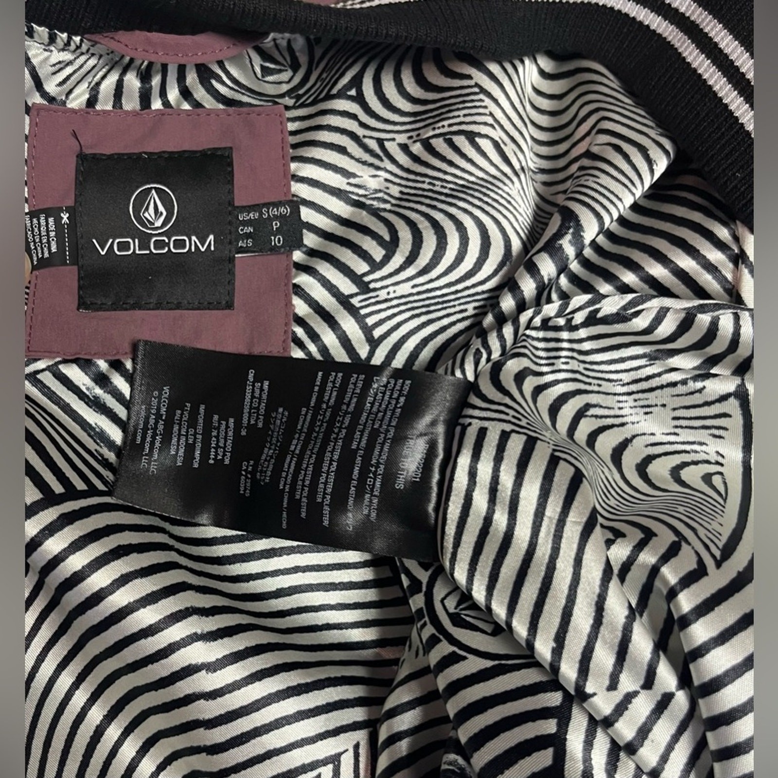 VOLCOM-COCO HO TRACK JACKET EGGPLANT with Printed Body Lining Size Small