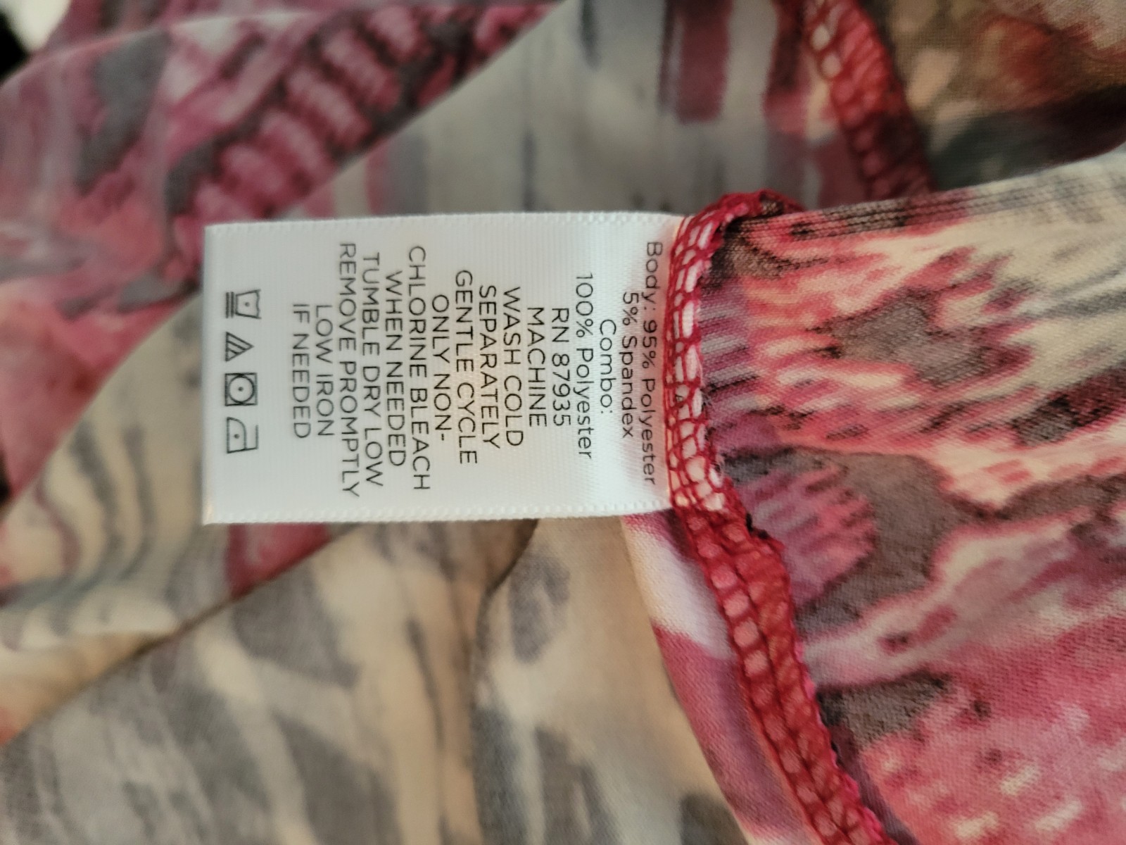 Susan Graver Size S Cowl Neck Tunic Top Red/Black/Grey Animal Print 3/4 Sleeve