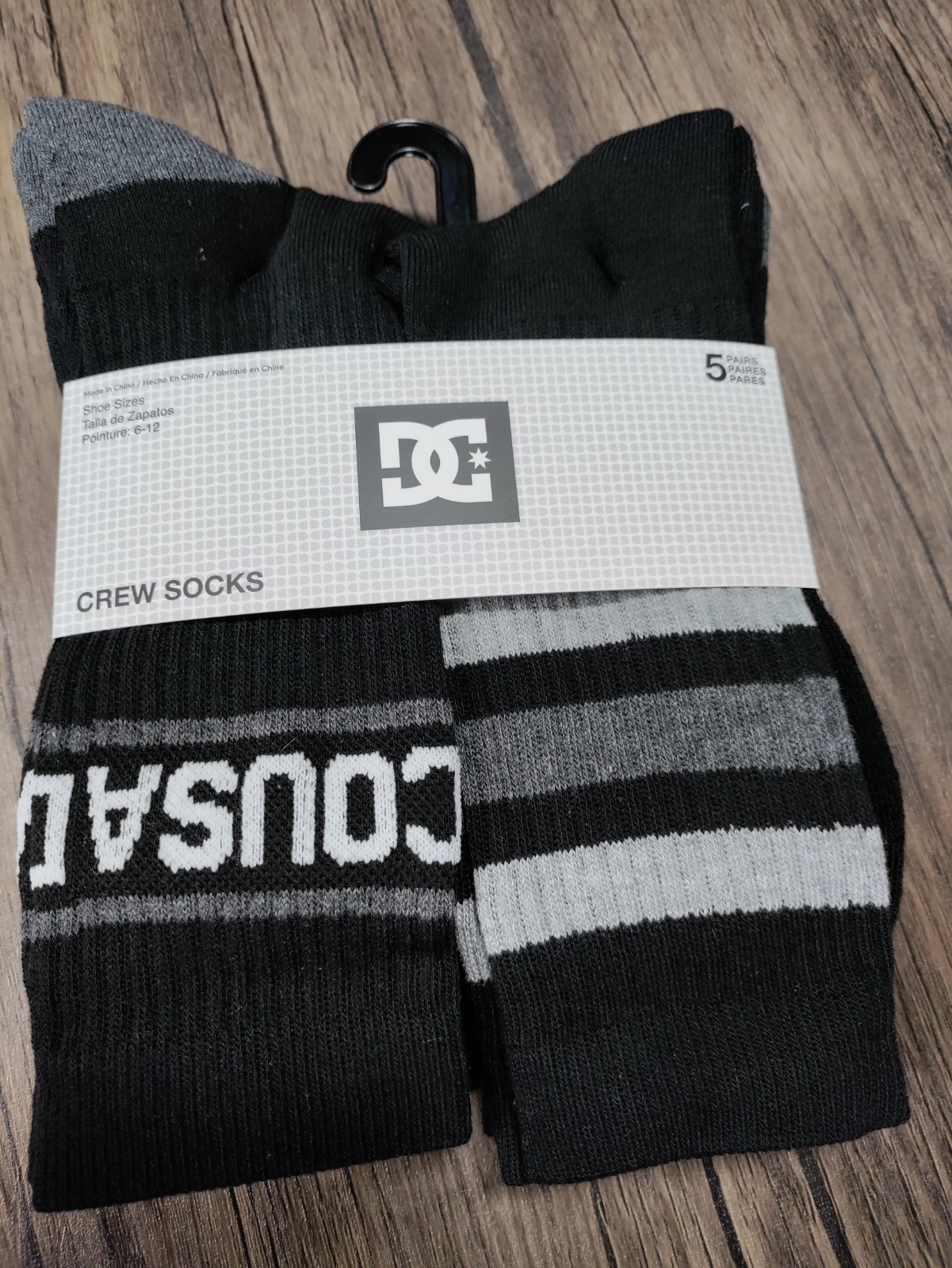 DC Men’s 5pack Crew Socks 96% POLYESTER. SHOE SIZE 6 TO 12 COLOR BLACK.