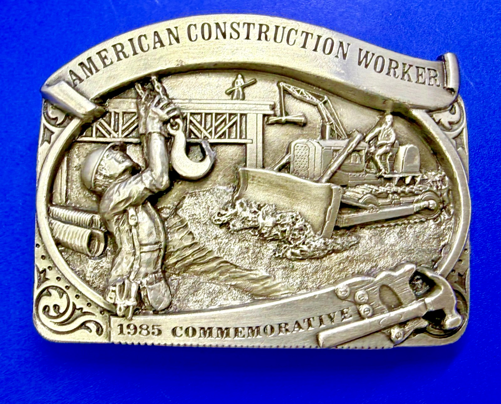 American Construction Worker 1985 Commemorative Belt Buckle by Arroyo Grande
