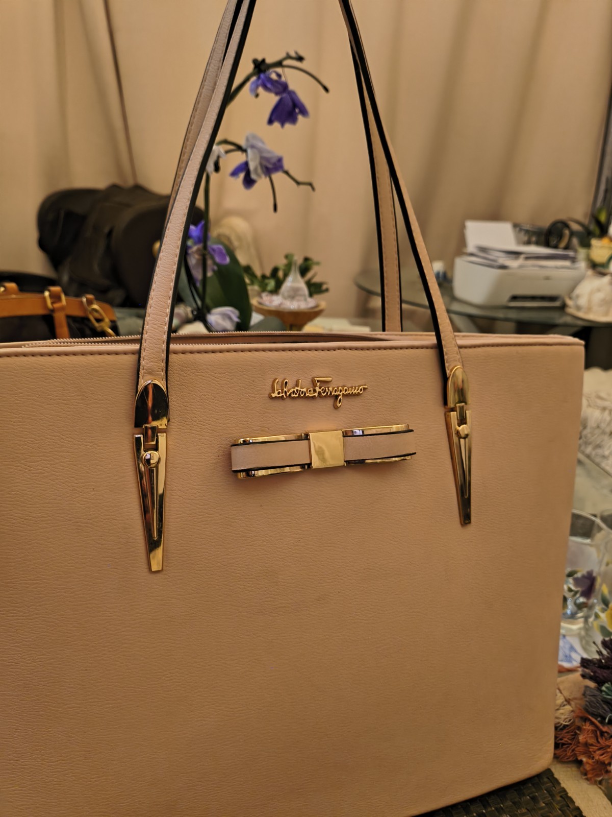 Salvatore Ferragamo Baby pink Monogram Tote Bow Gold Hardware Strap effect