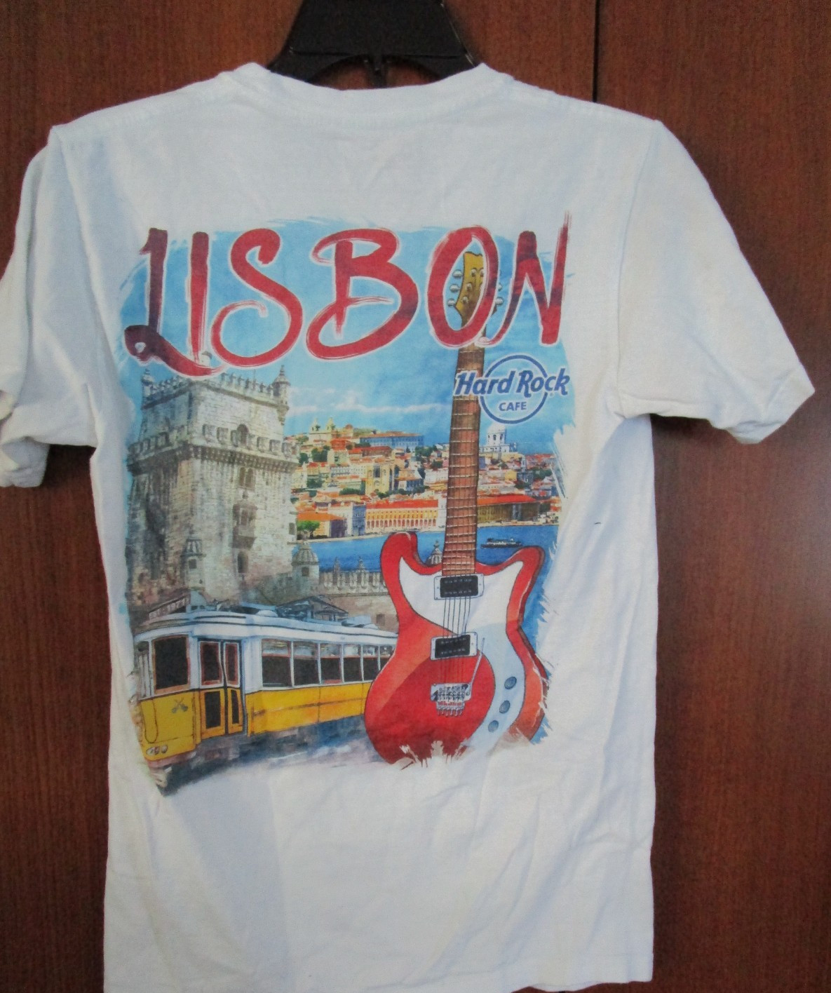 Hard Rock Cafe Lisbon Tee T-shirt Small Cotton Chest 34 Length 25 in