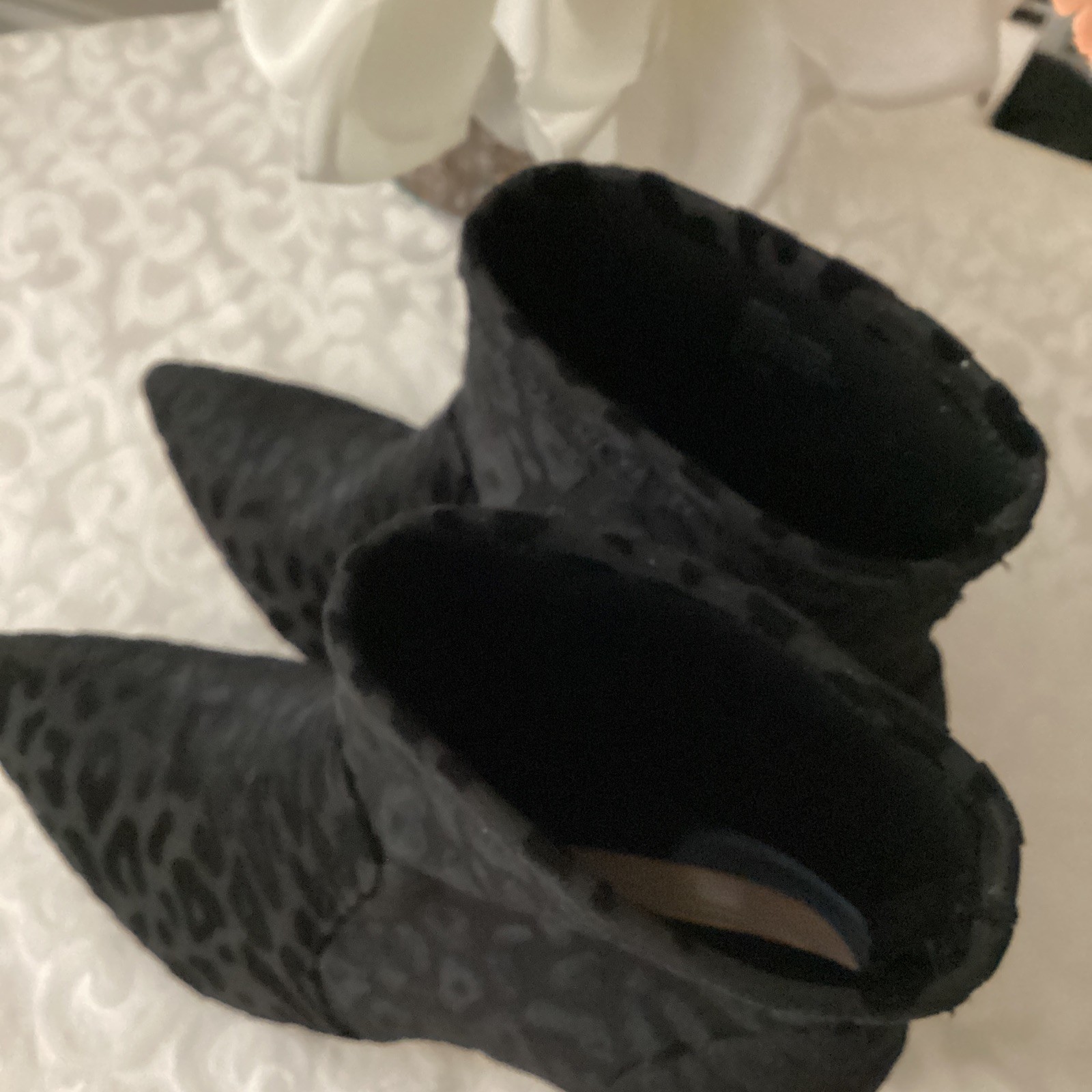 CHARLES by CHARLES DAVID BLKVELVET BOOTS NEW WITHOUT BOX EXCEL CONDITION 7.5