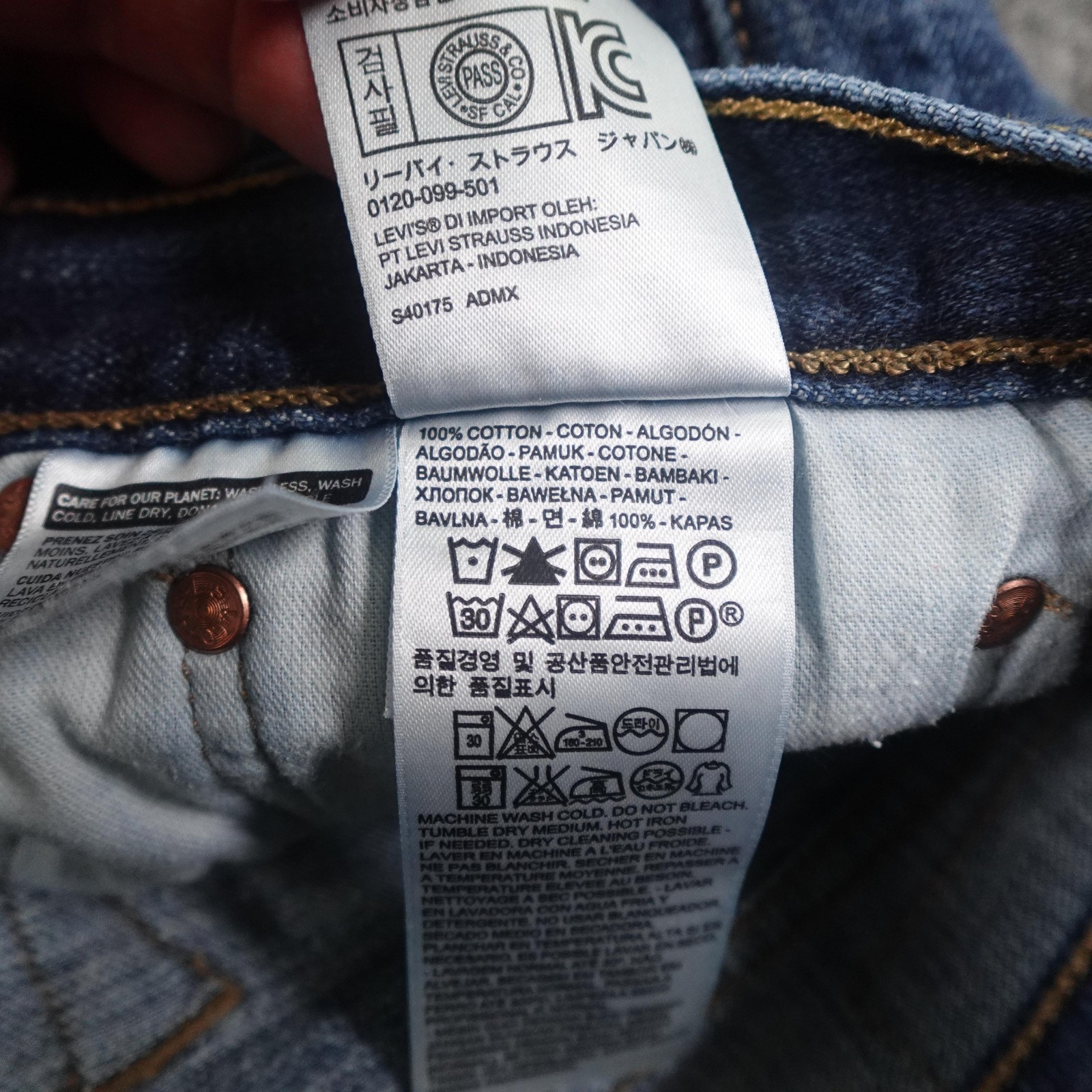 Levis 501XX Jeans Mens 34×30 Straight Leg Button Fly Classic Denim (32×27.5)