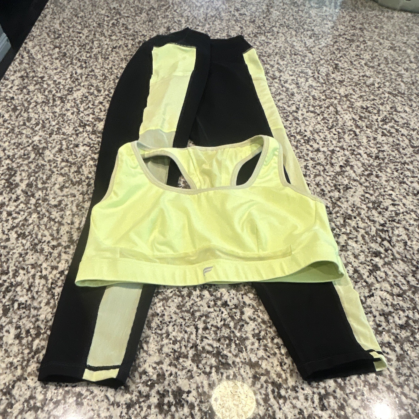 Fabletics PowerHold Colorblock 2-Piece Set Size M Sports Bra & Leggings
